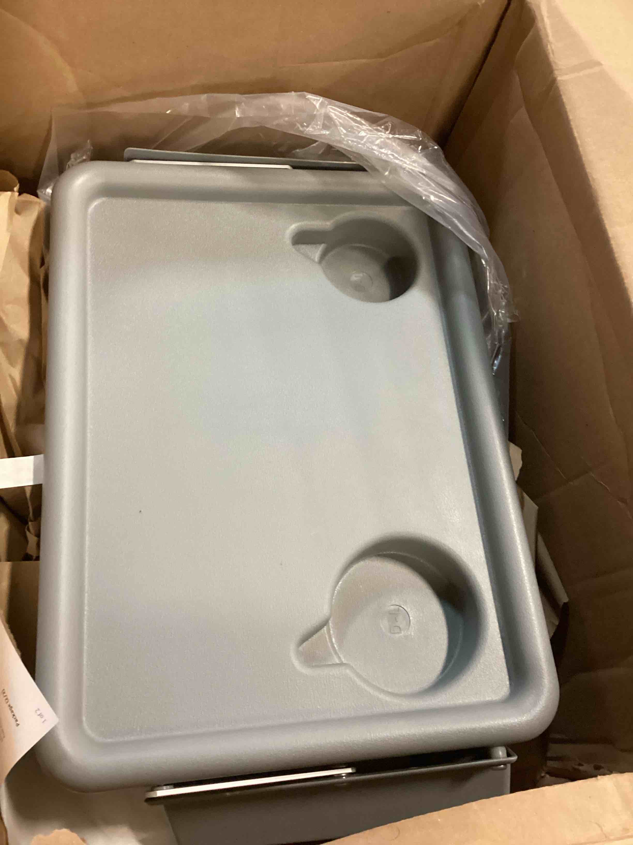 https://s3.amazonaws.com/lotting-images-prod/bidfta/PPE1352500_1743596406361.jpeg