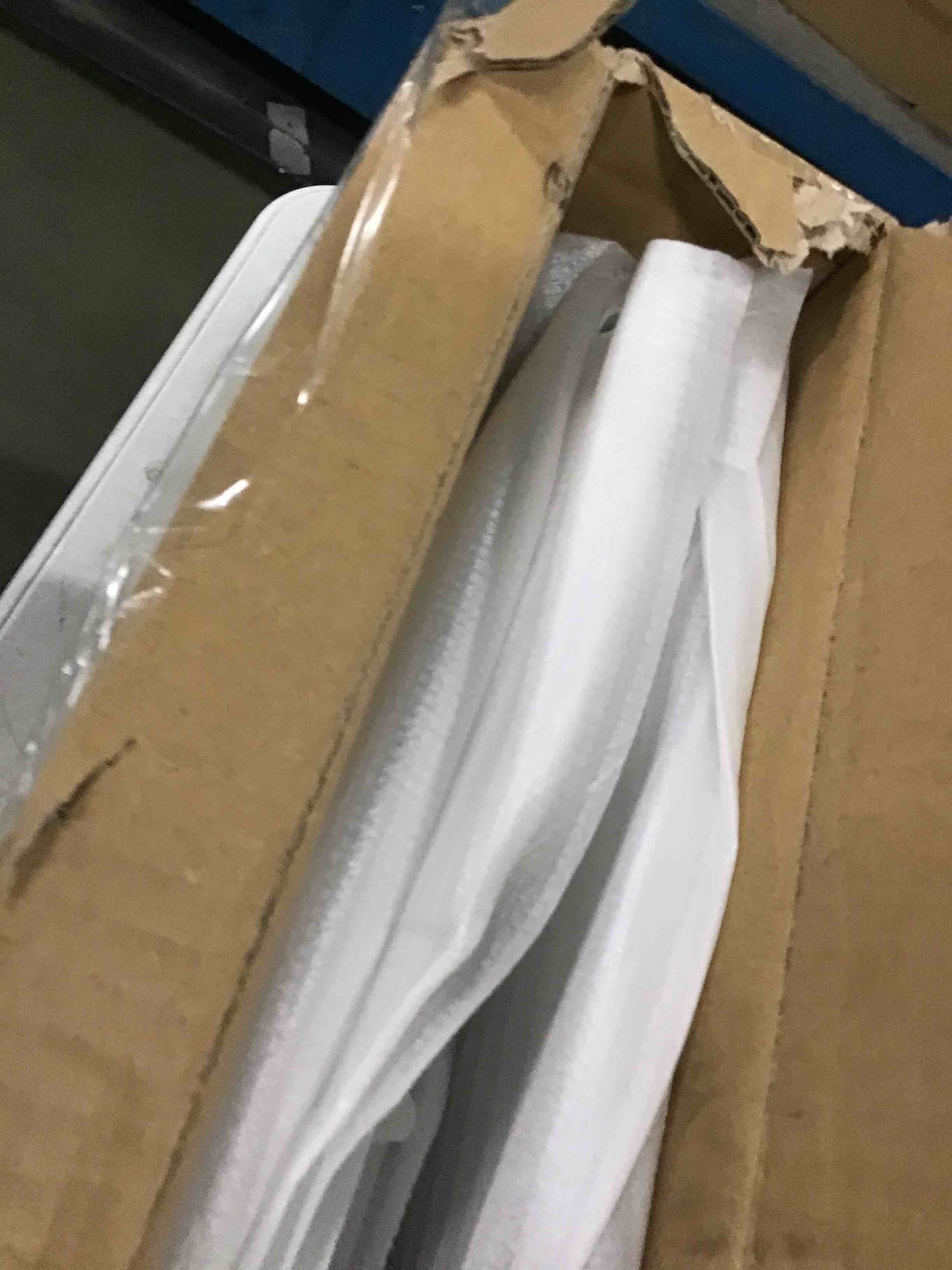 https://s3.amazonaws.com/lotting-images-prod/bidfta/PPE1355817_1741268387348.jpeg