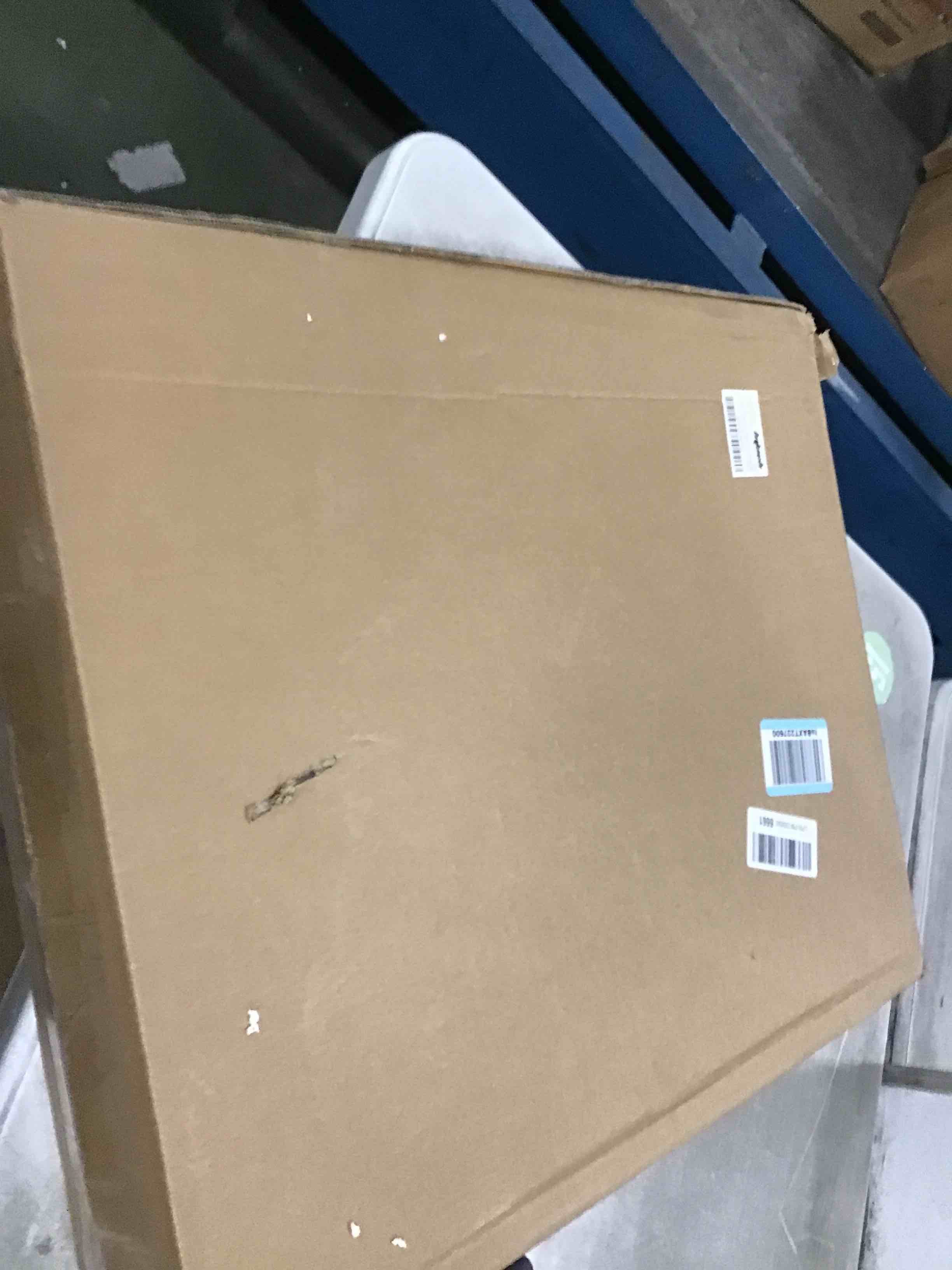 https://s3.amazonaws.com/lotting-images-prod/bidfta/PPE1355880_1741271409575.jpeg