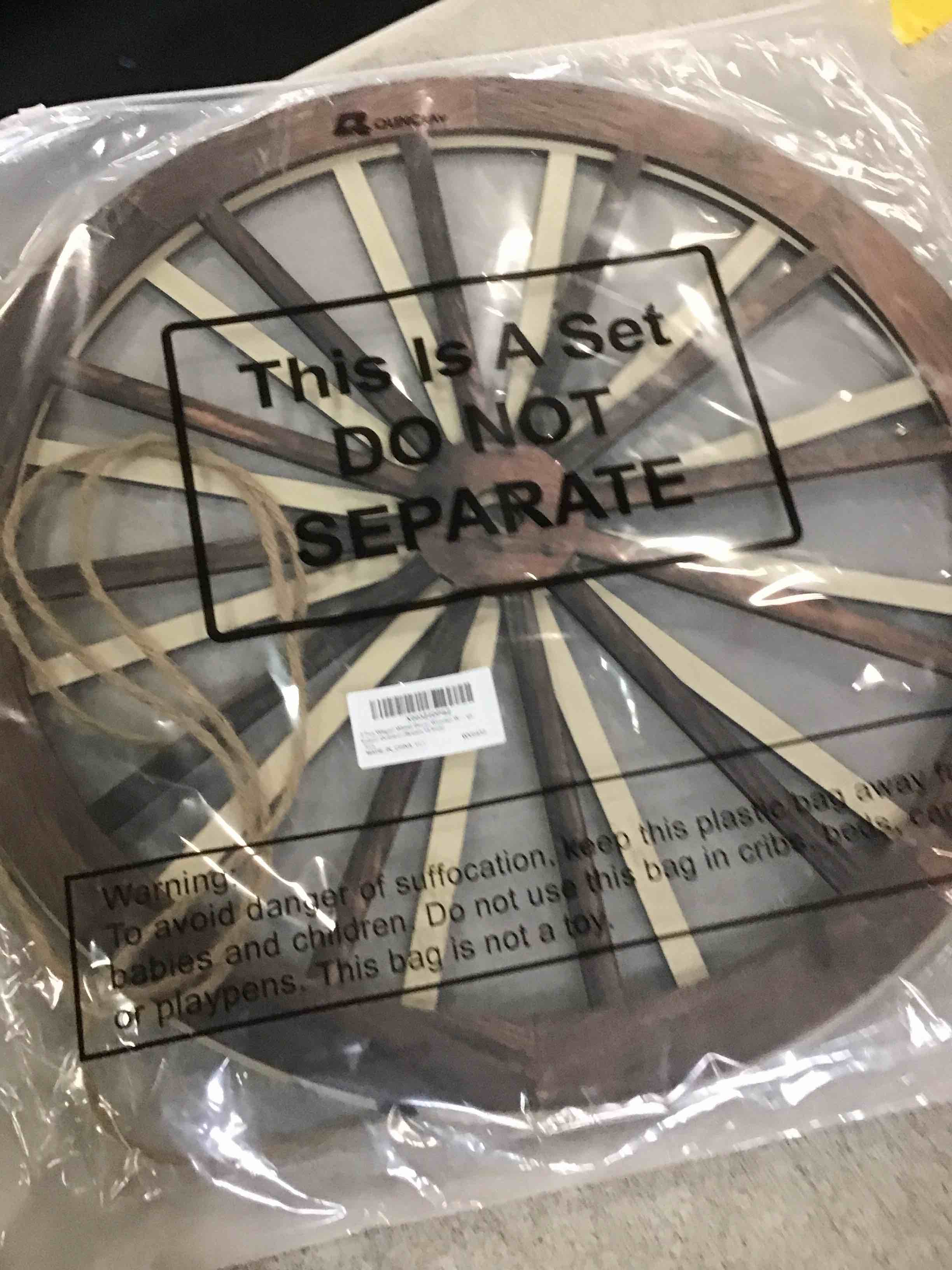https://s3.amazonaws.com/lotting-images-prod/bidfta/PPE1357163_1741368047979.jpeg