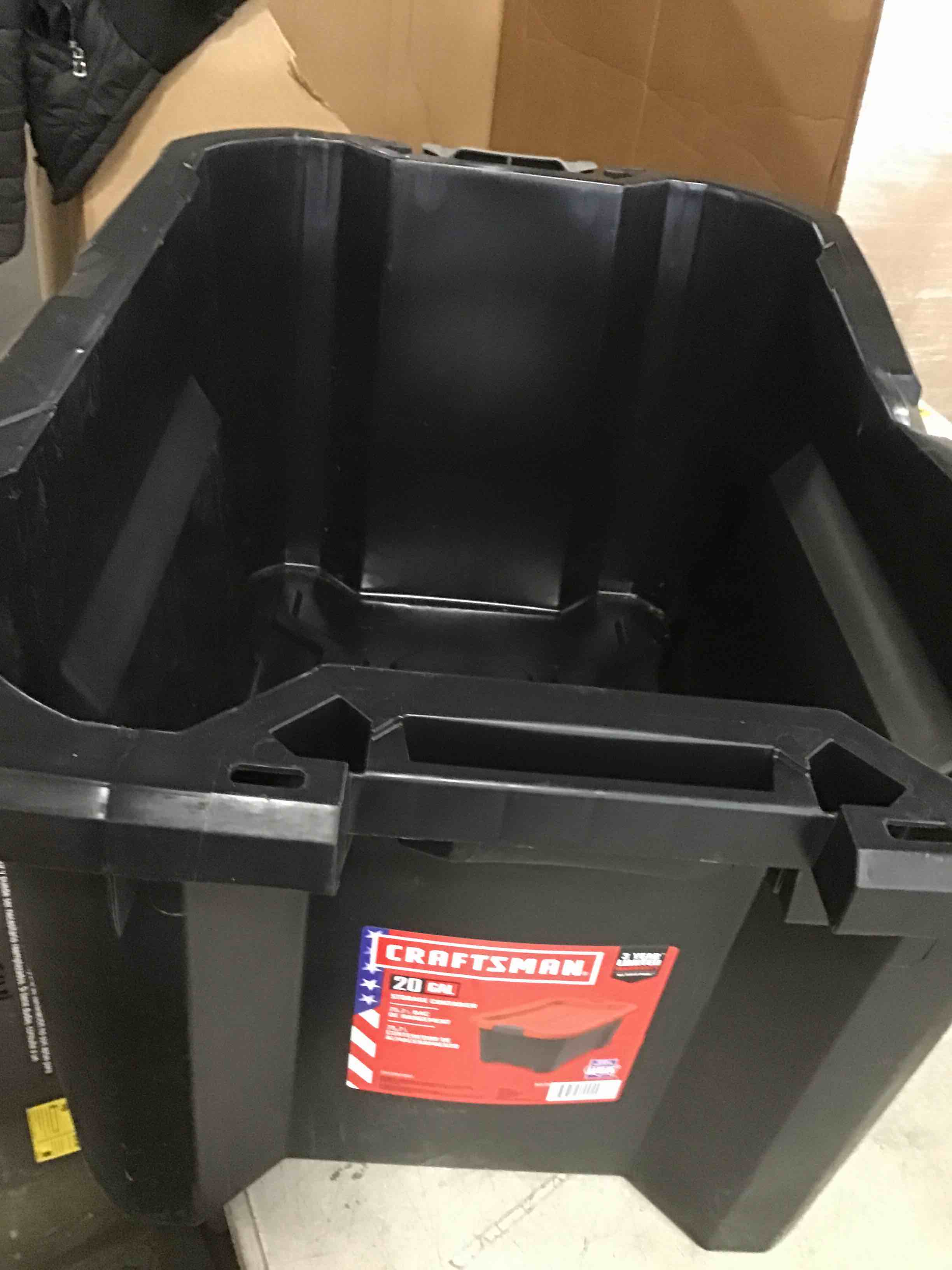 https://s3.amazonaws.com/lotting-images-prod/bidfta/PPE1359328_1742491666337.jpeg