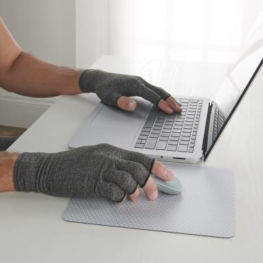 https://s3.amazonaws.com/lotting-images-prod/bidfta/PPE1359445_1742561612615.jpeg