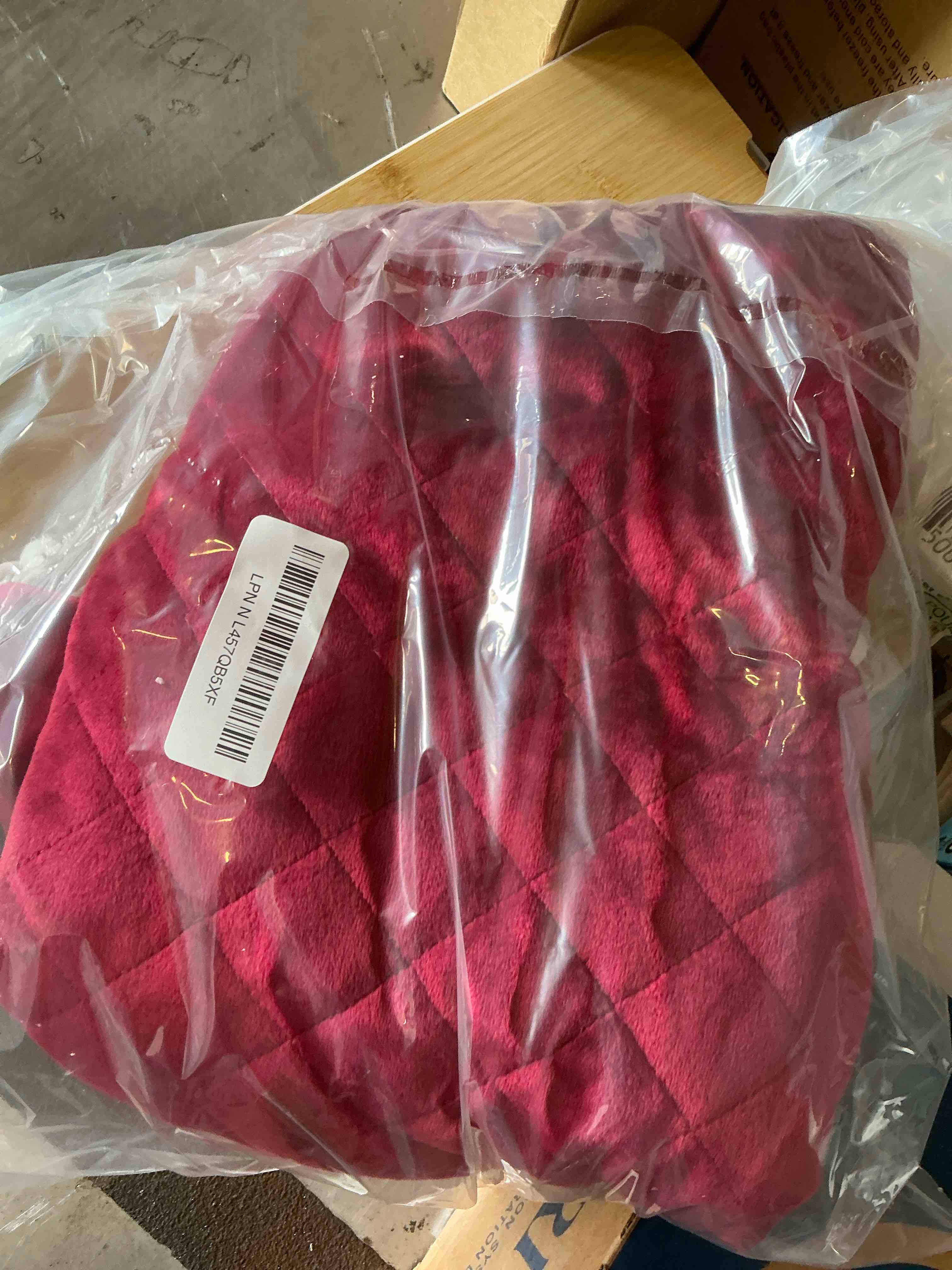 https://s3.amazonaws.com/lotting-images-prod/bidfta/PPE1408587_1742398923895.jpeg