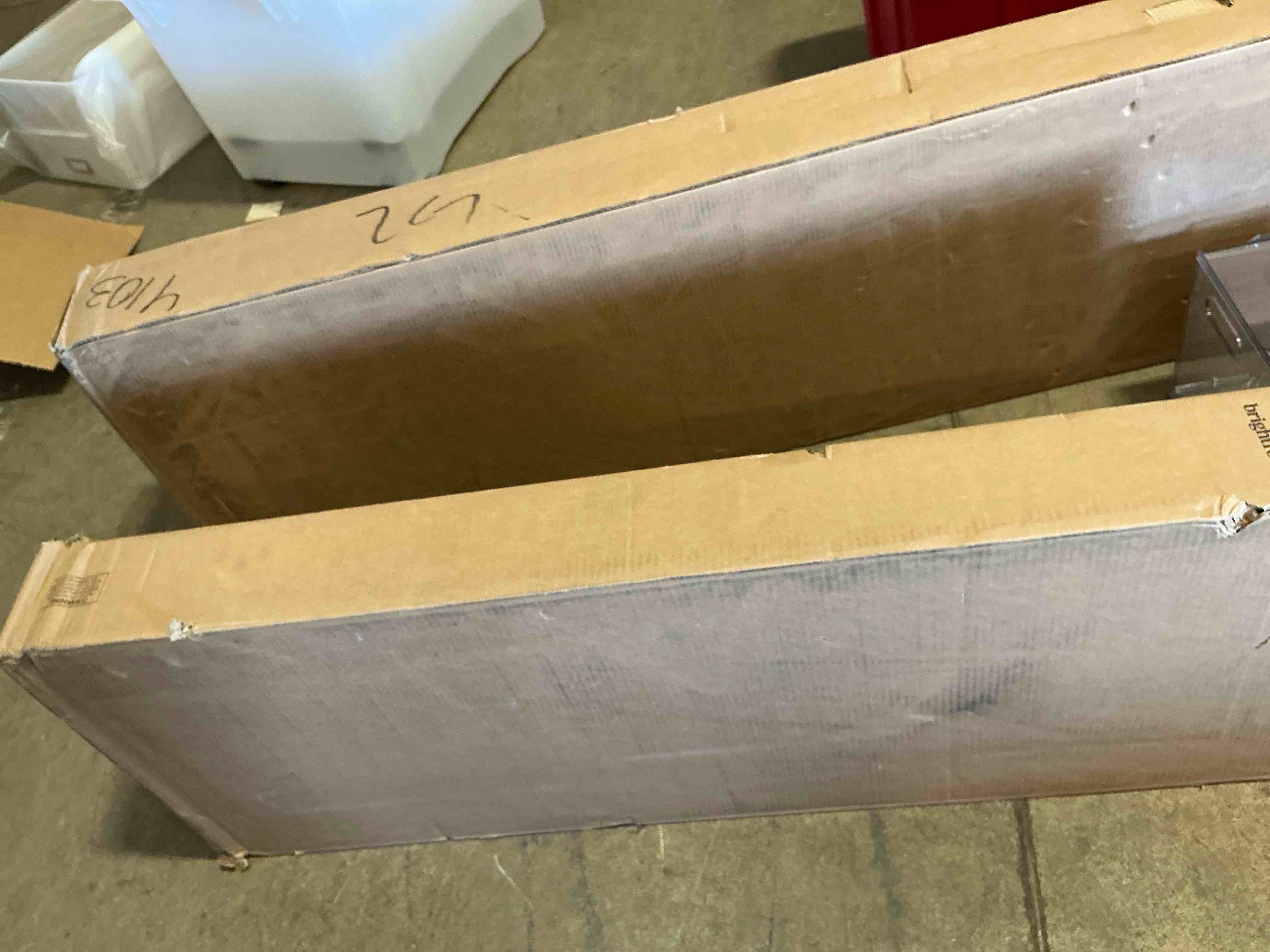 https://s3.amazonaws.com/lotting-images-prod/bidfta/PPE1408604_1742586893912.jpeg