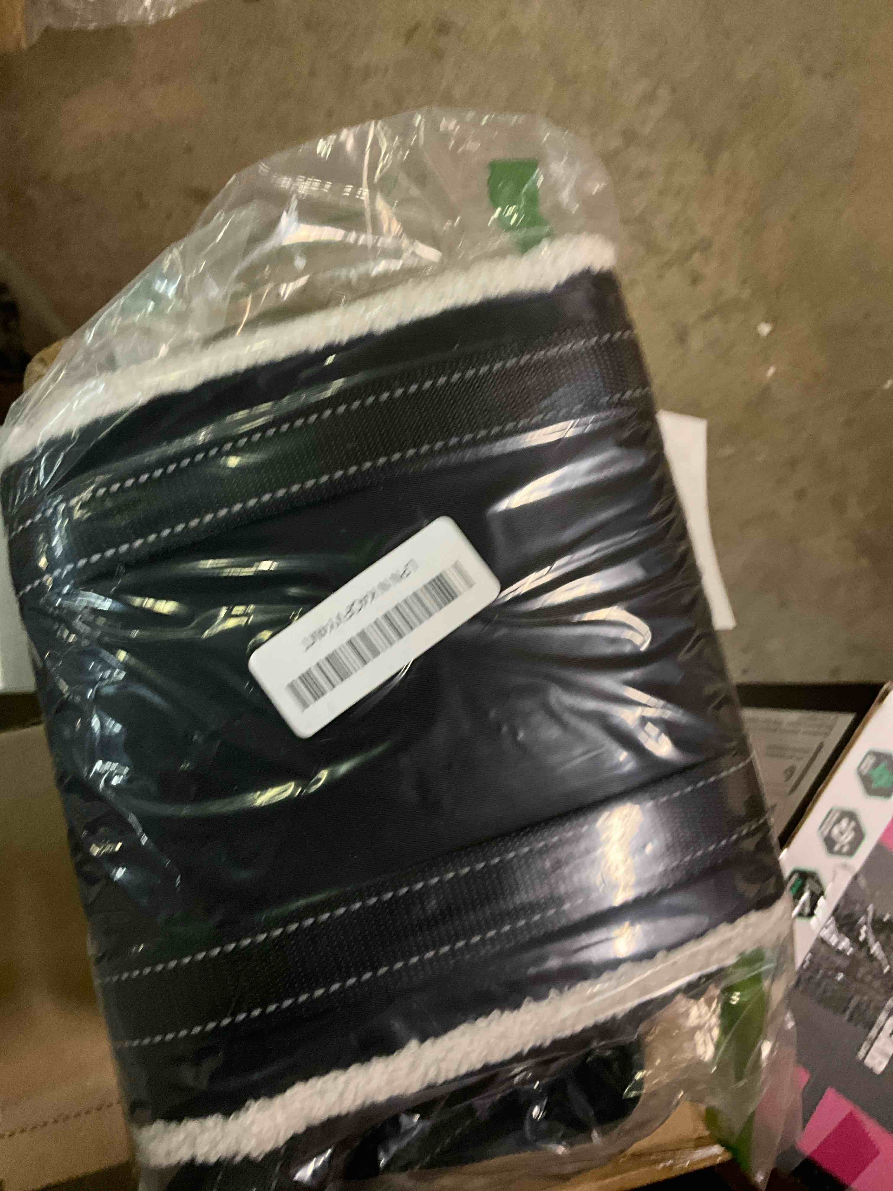https://s3.amazonaws.com/lotting-images-prod/bidfta/PPE1409100_1743554078170.jpeg
