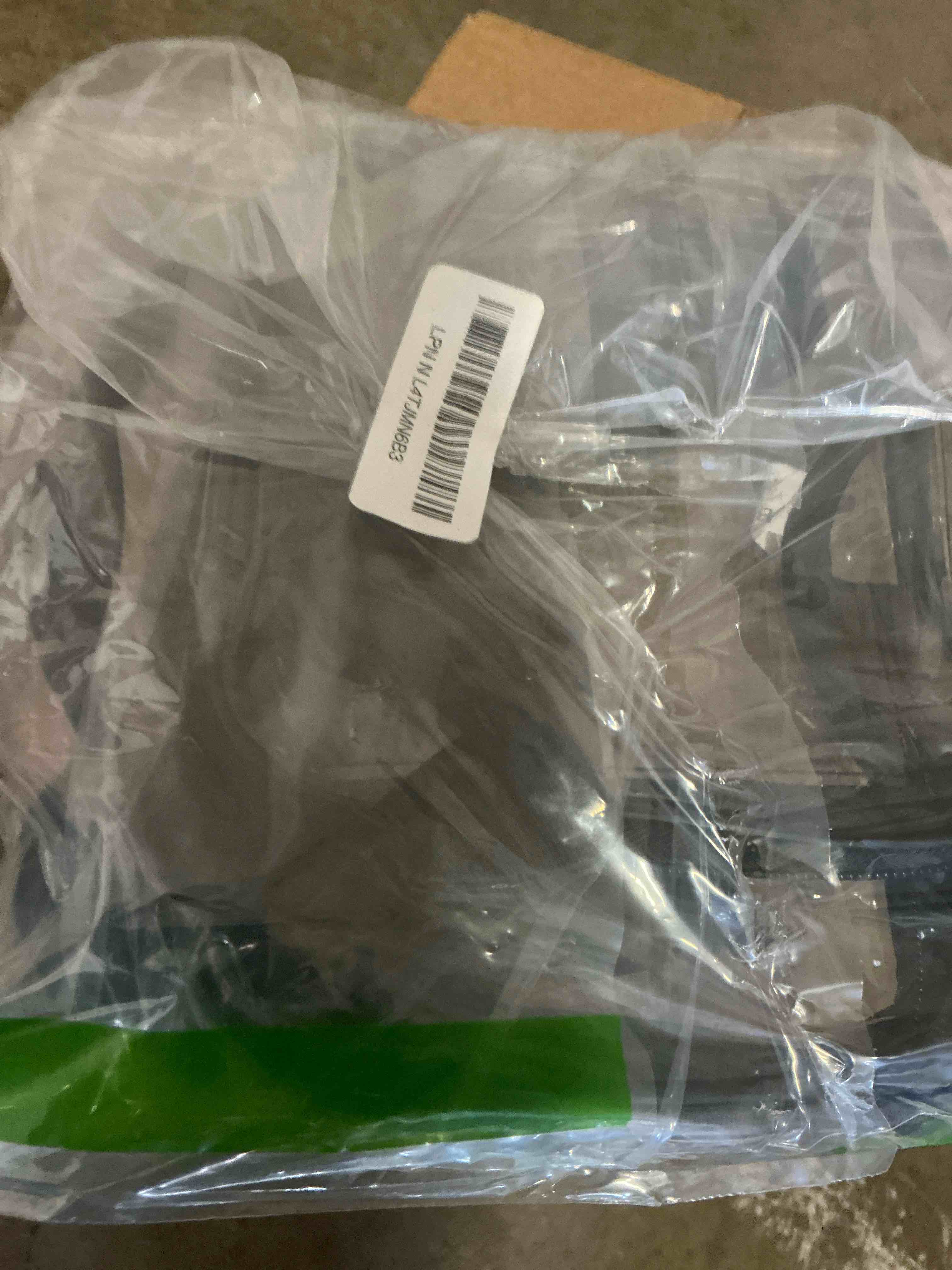 https://s3.amazonaws.com/lotting-images-prod/bidfta/PPE1409865_1745354831703.jpeg