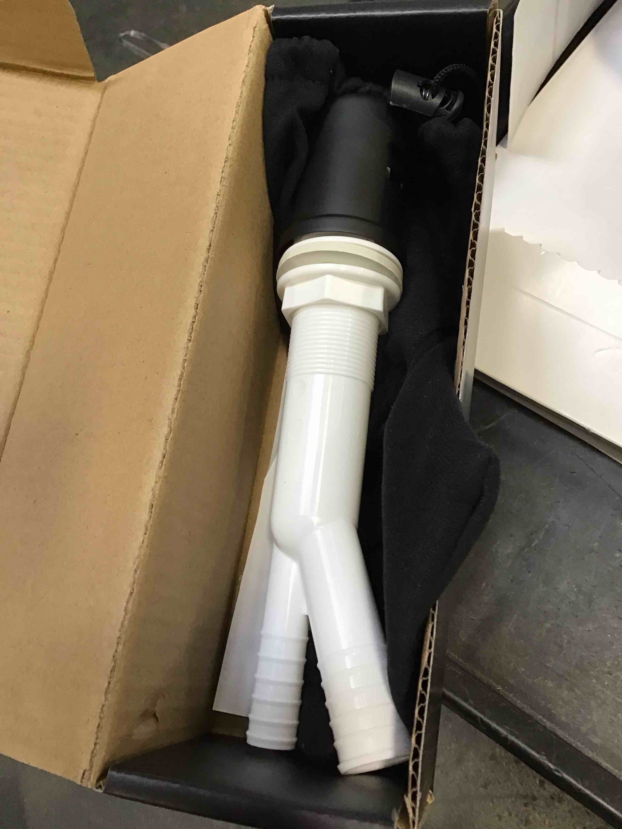 https://s3.amazonaws.com/lotting-images-prod/bidfta/PPE1412830_1744896619409.jpeg
