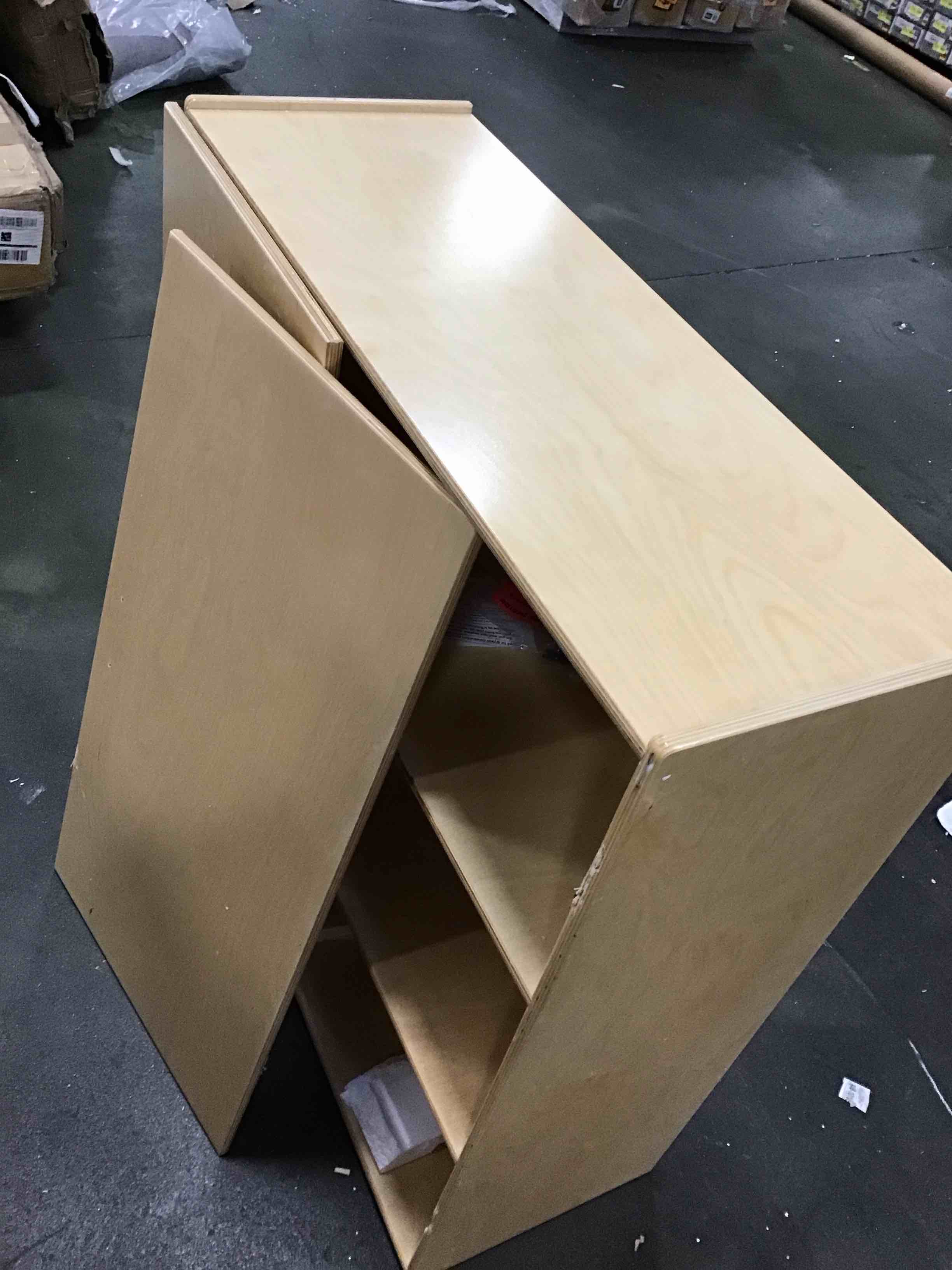 https://s3.amazonaws.com/lotting-images-prod/bidfta/PPE1413917_1746539753859.jpeg