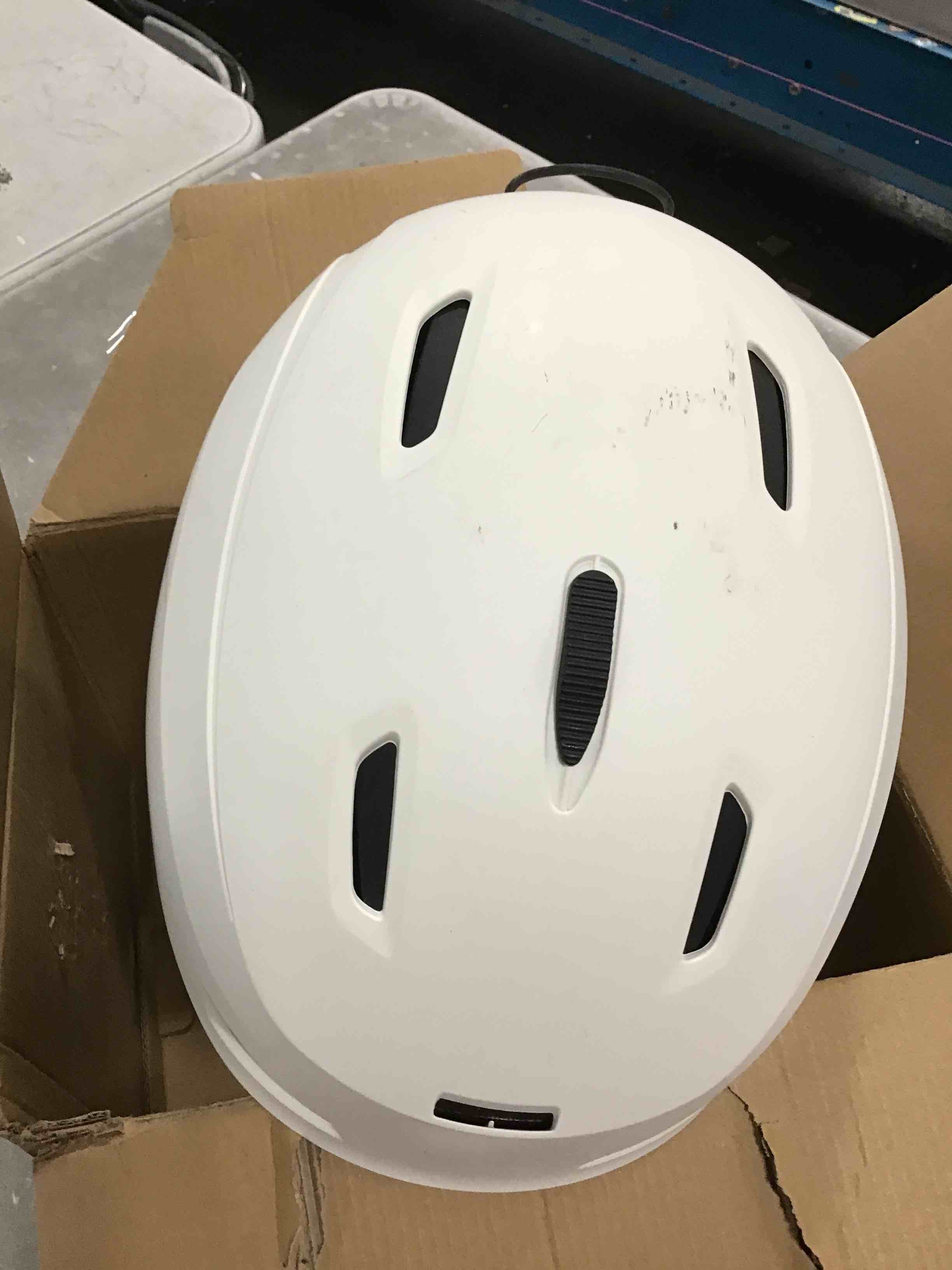 https://s3.amazonaws.com/lotting-images-prod/bidfta/PPE1414649_1741197471527.jpeg