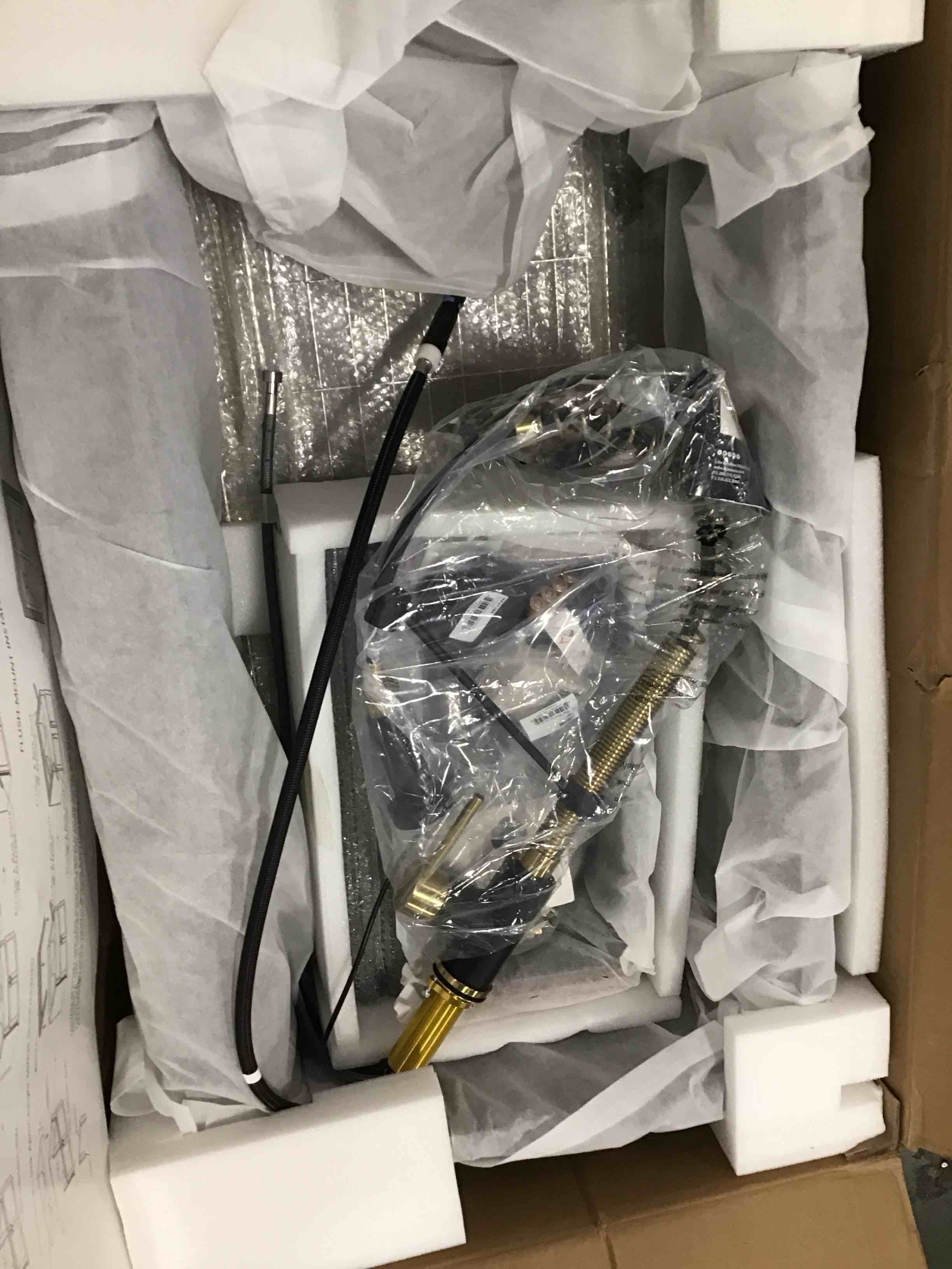 https://s3.amazonaws.com/lotting-images-prod/bidfta/PPE1414884_1741292503531.jpeg
