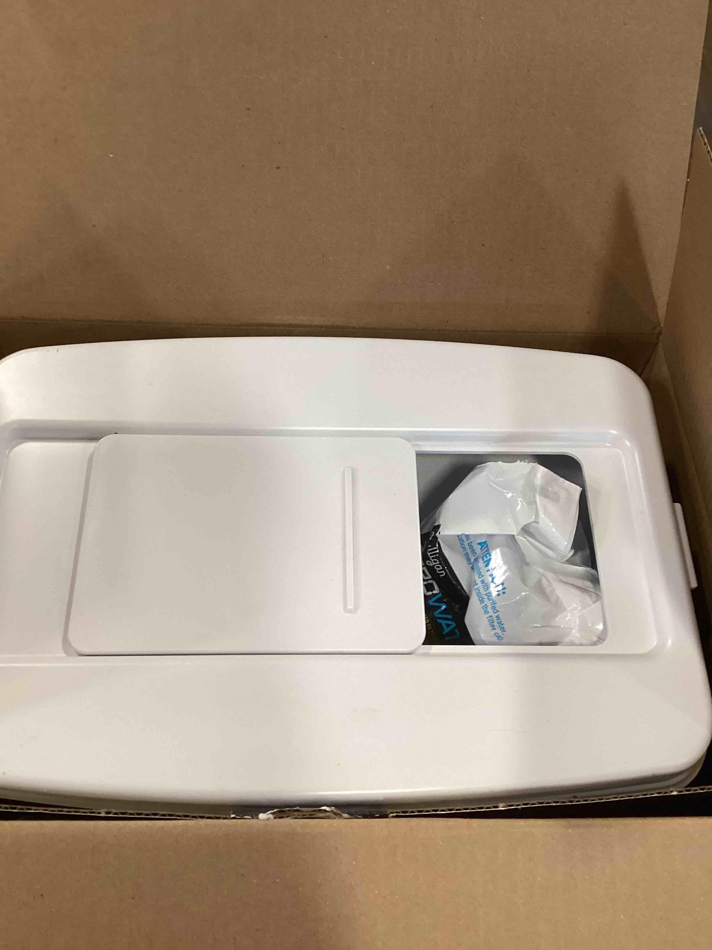 https://s3.amazonaws.com/lotting-images-prod/bidfta/PPE1415998_1742568312885.jpeg