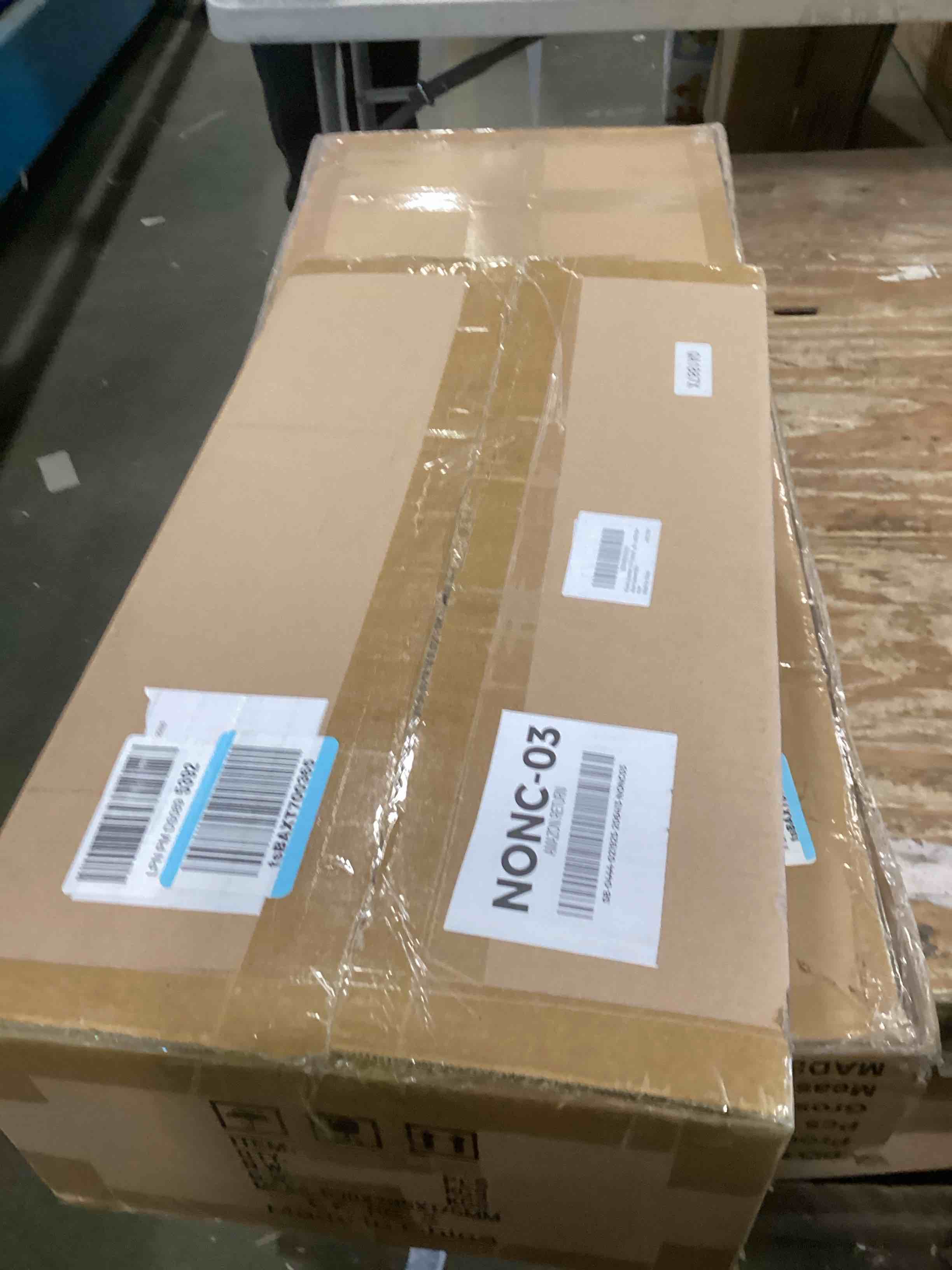 https://s3.amazonaws.com/lotting-images-prod/bidfta/PPE1416227_1742829134316.jpeg
