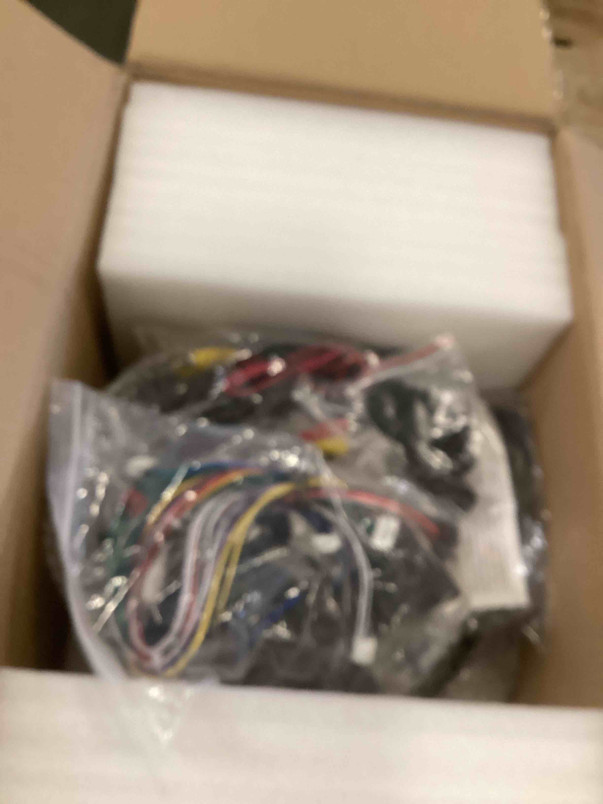 https://s3.amazonaws.com/lotting-images-prod/bidfta/PPE1416227_1742829158290.jpeg