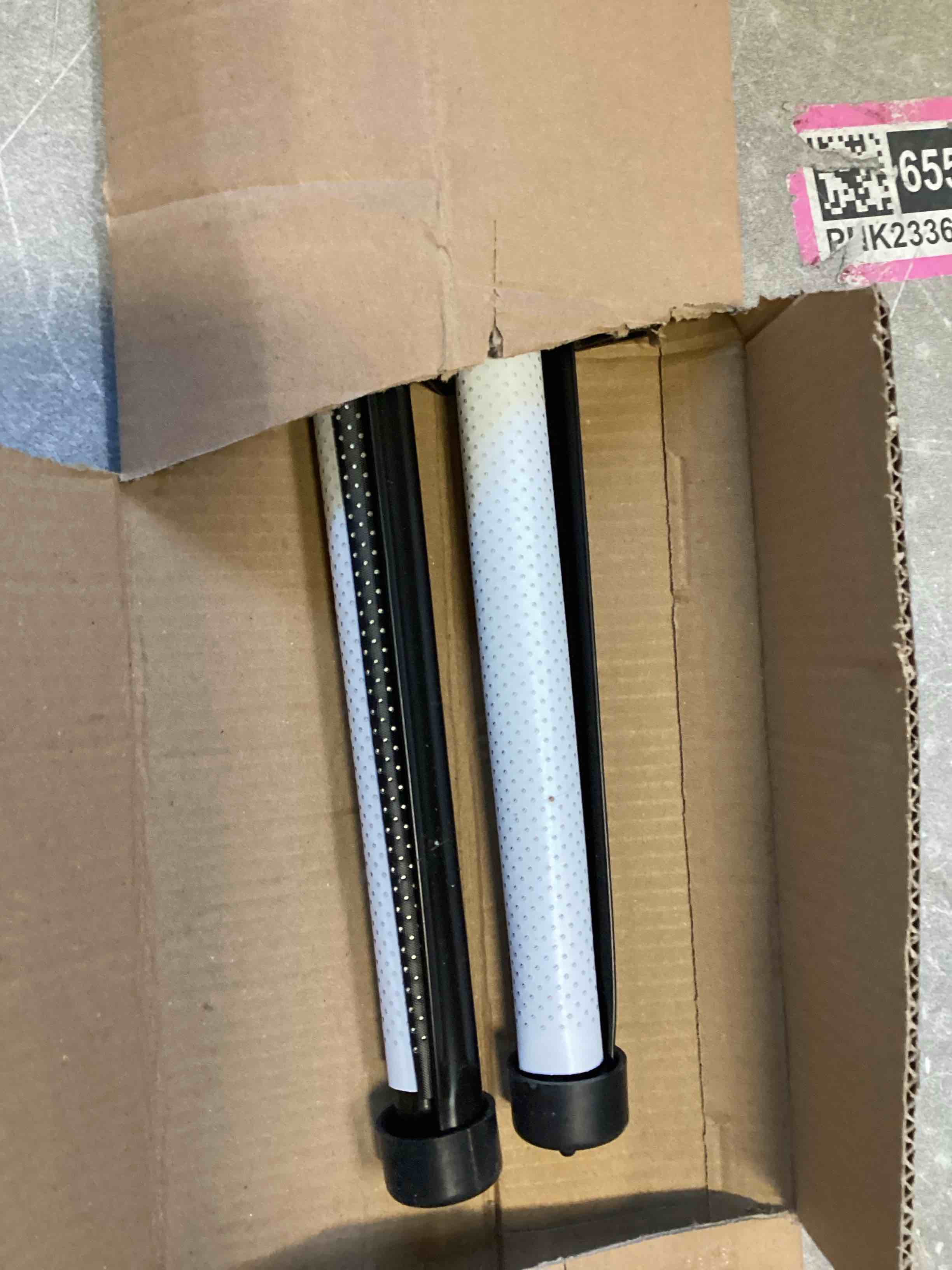 https://s3.amazonaws.com/lotting-images-prod/bidfta/PPE1417725_1744201826432.jpeg