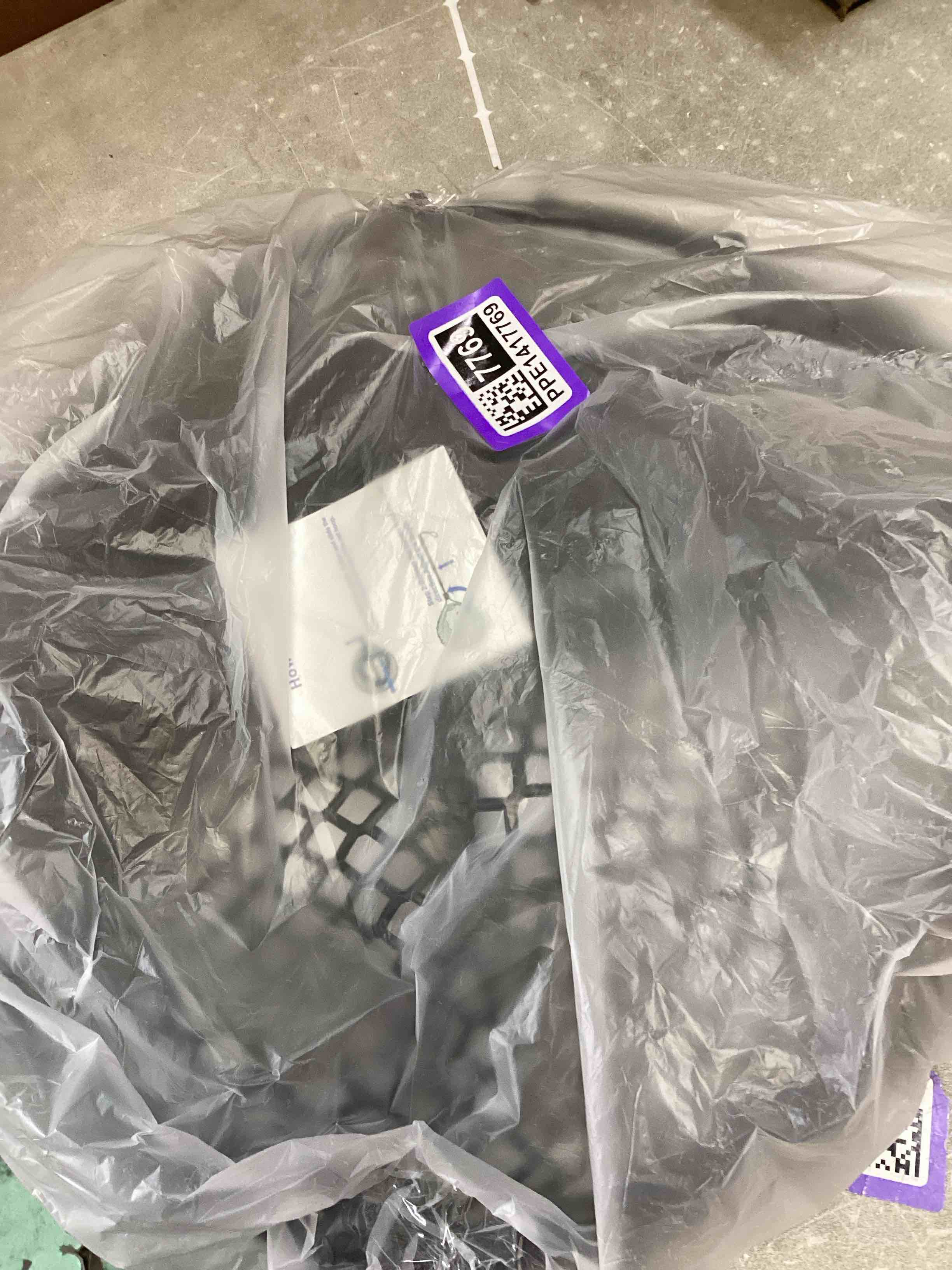 https://s3.amazonaws.com/lotting-images-prod/bidfta/PPE1417769_1744210263577.jpeg