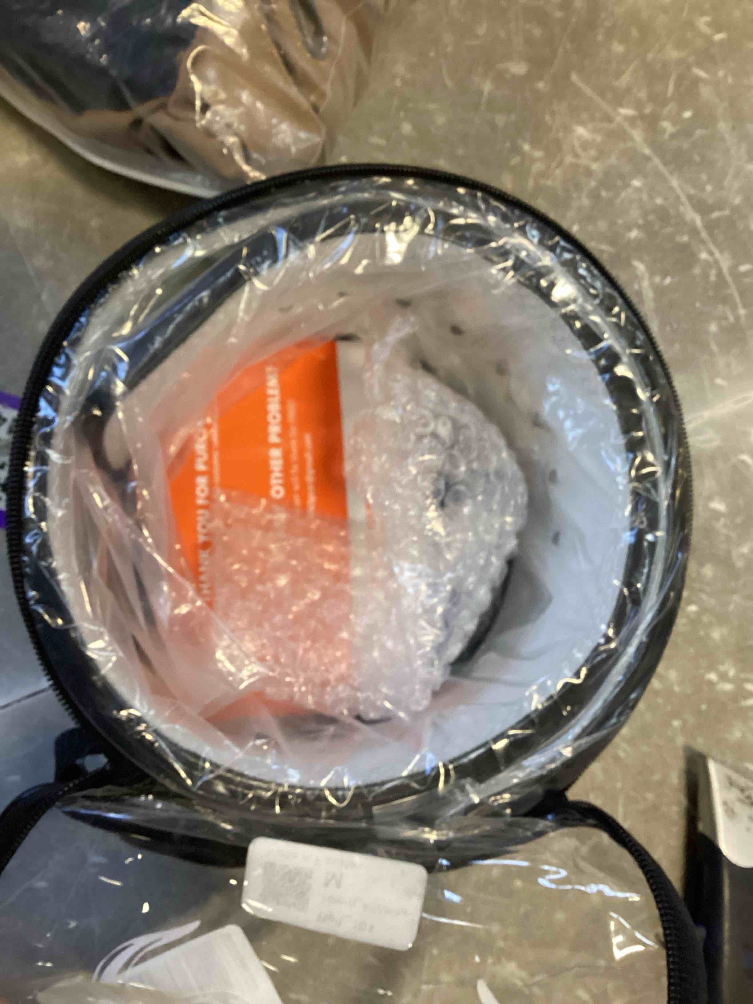 https://s3.amazonaws.com/lotting-images-prod/bidfta/PPE1418022_1744718650652.jpeg