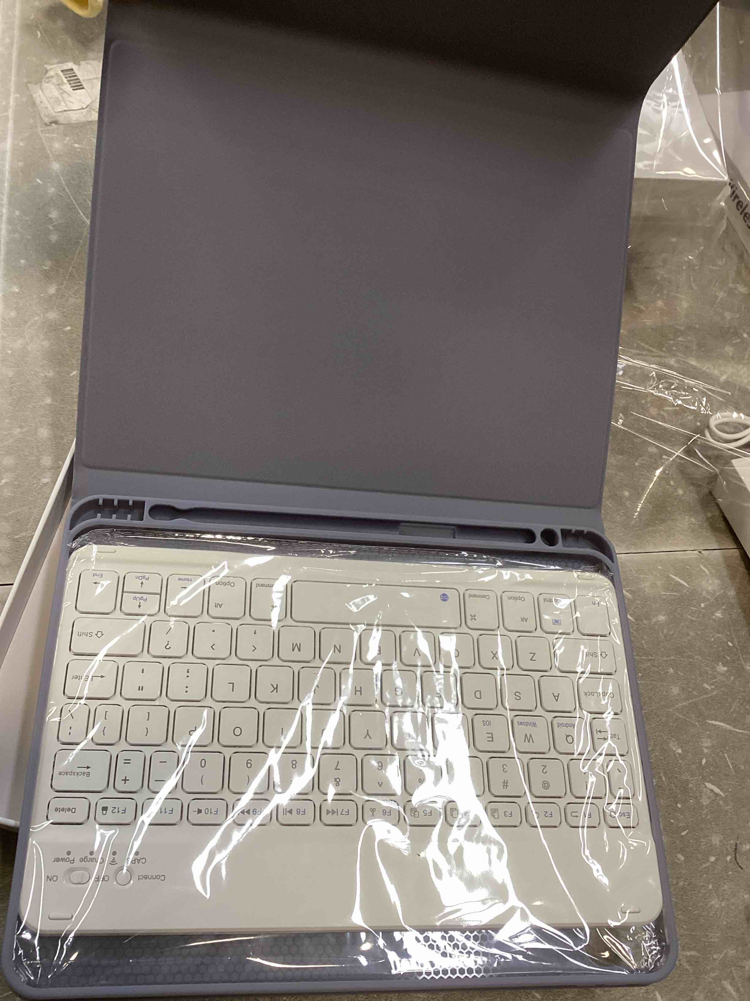 https://s3.amazonaws.com/lotting-images-prod/bidfta/PPE1418614_1745256403801.jpeg