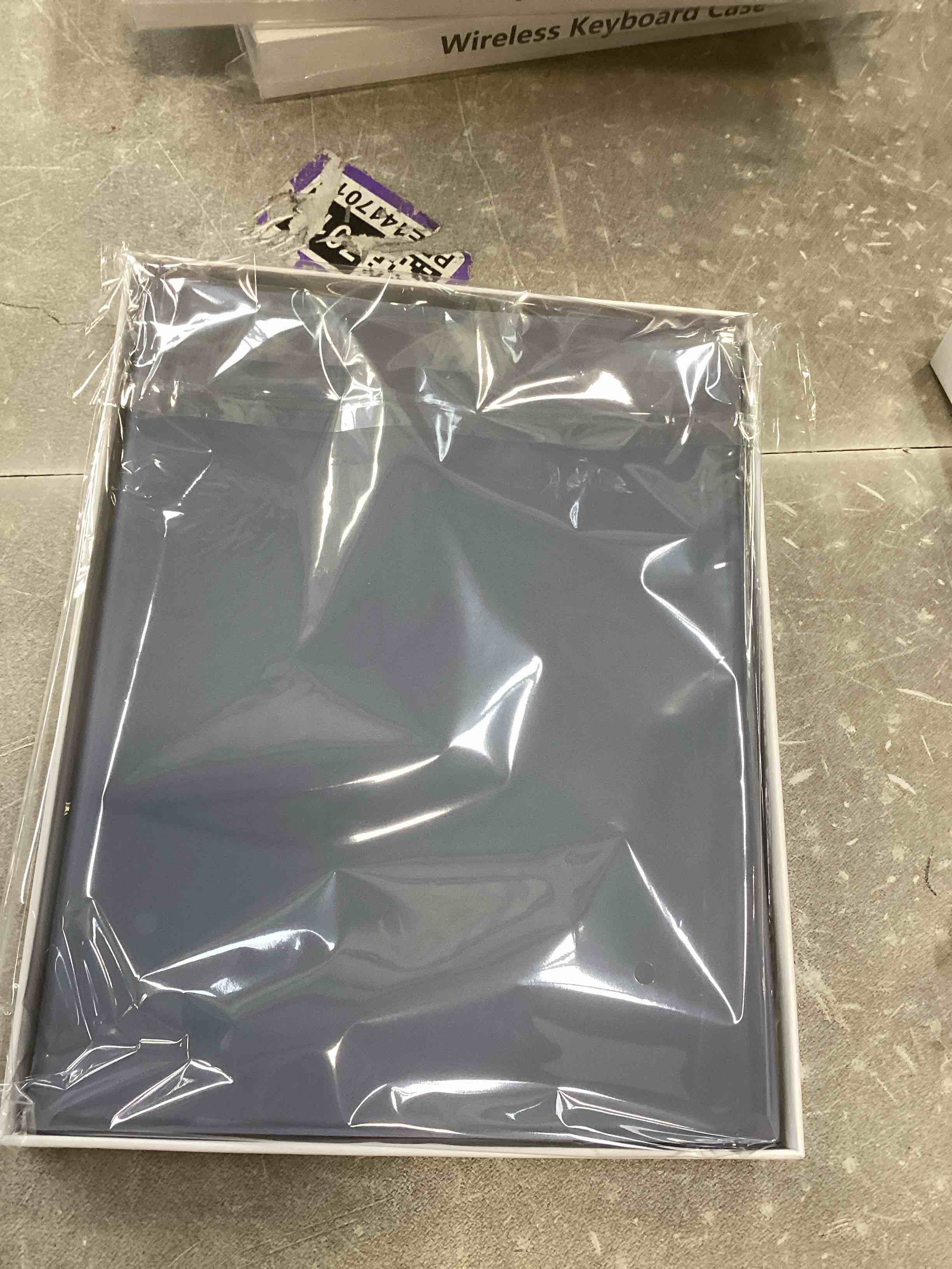 https://s3.amazonaws.com/lotting-images-prod/bidfta/PPE1418614_1745256425501.jpeg