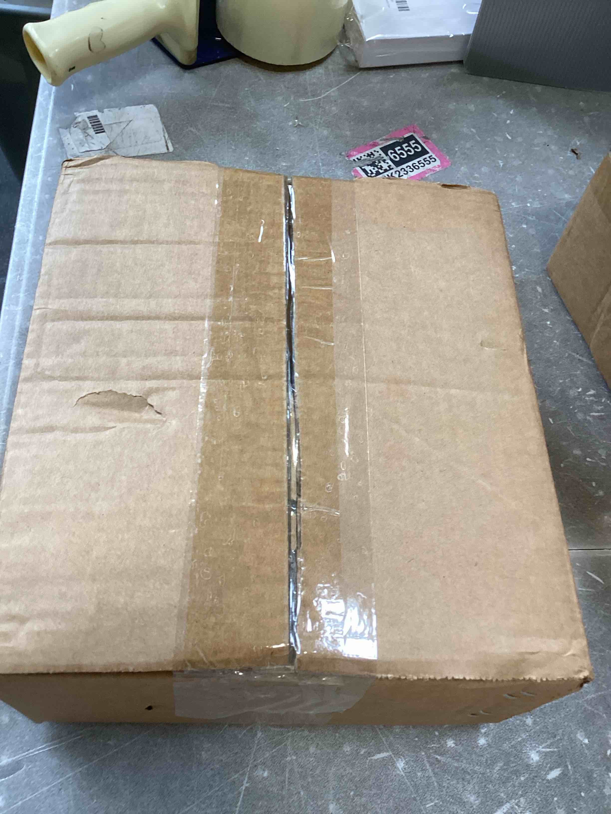 https://s3.amazonaws.com/lotting-images-prod/bidfta/PPE1418714_1745263868919.jpeg