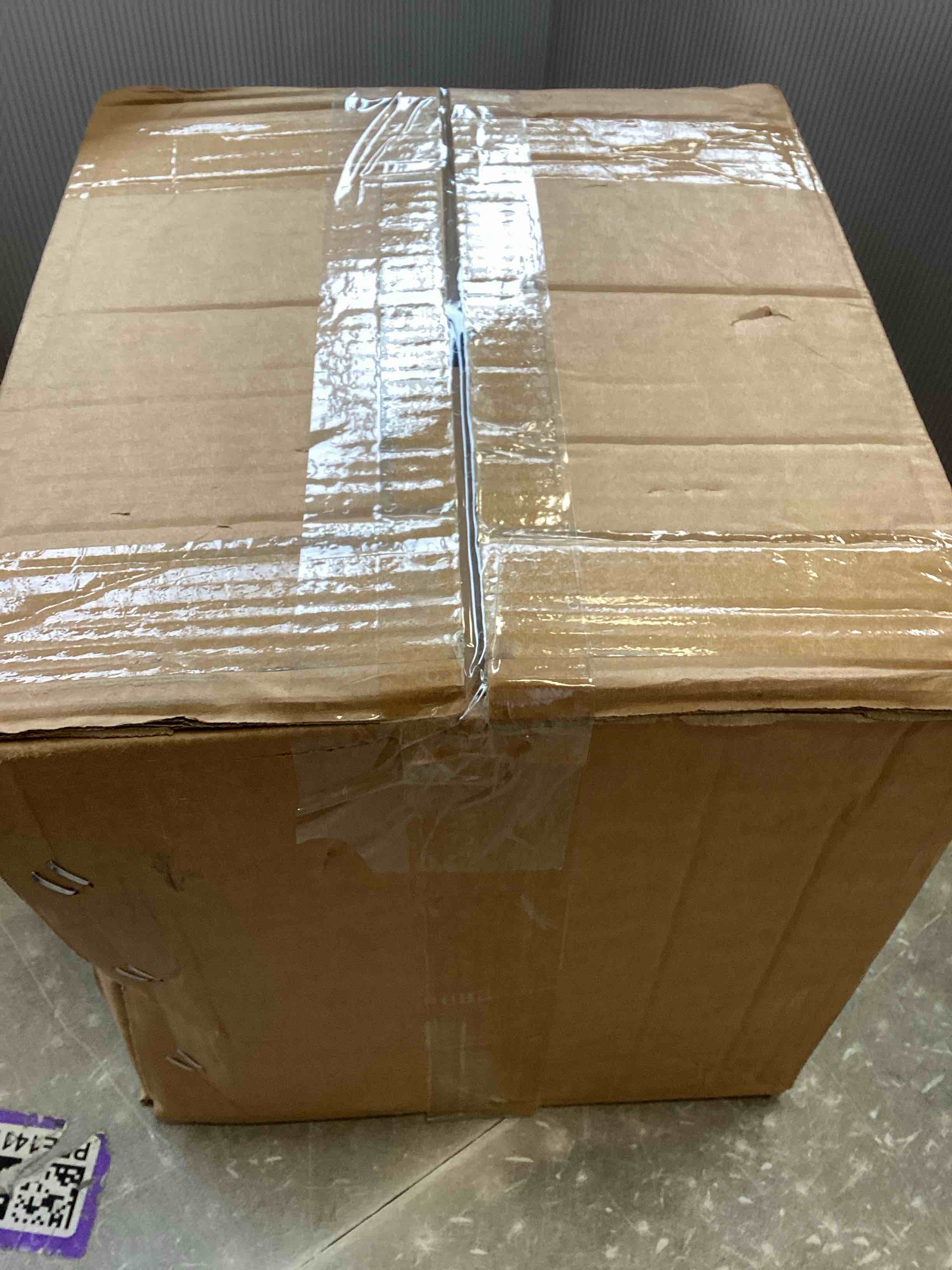 https://s3.amazonaws.com/lotting-images-prod/bidfta/PPE1418827_1745592242704.jpeg
