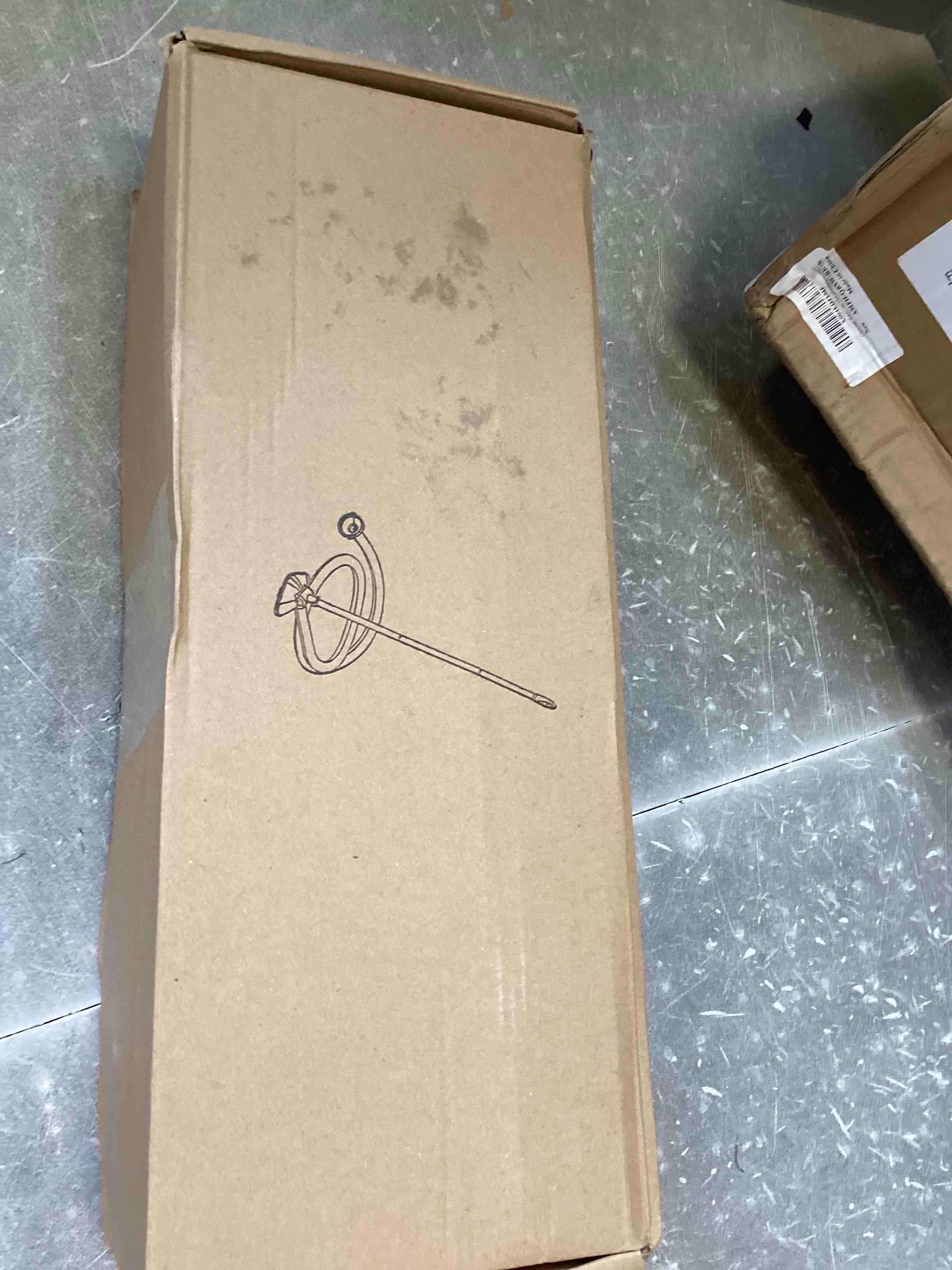 https://s3.amazonaws.com/lotting-images-prod/bidfta/PPE1418880_1745844463061.jpeg