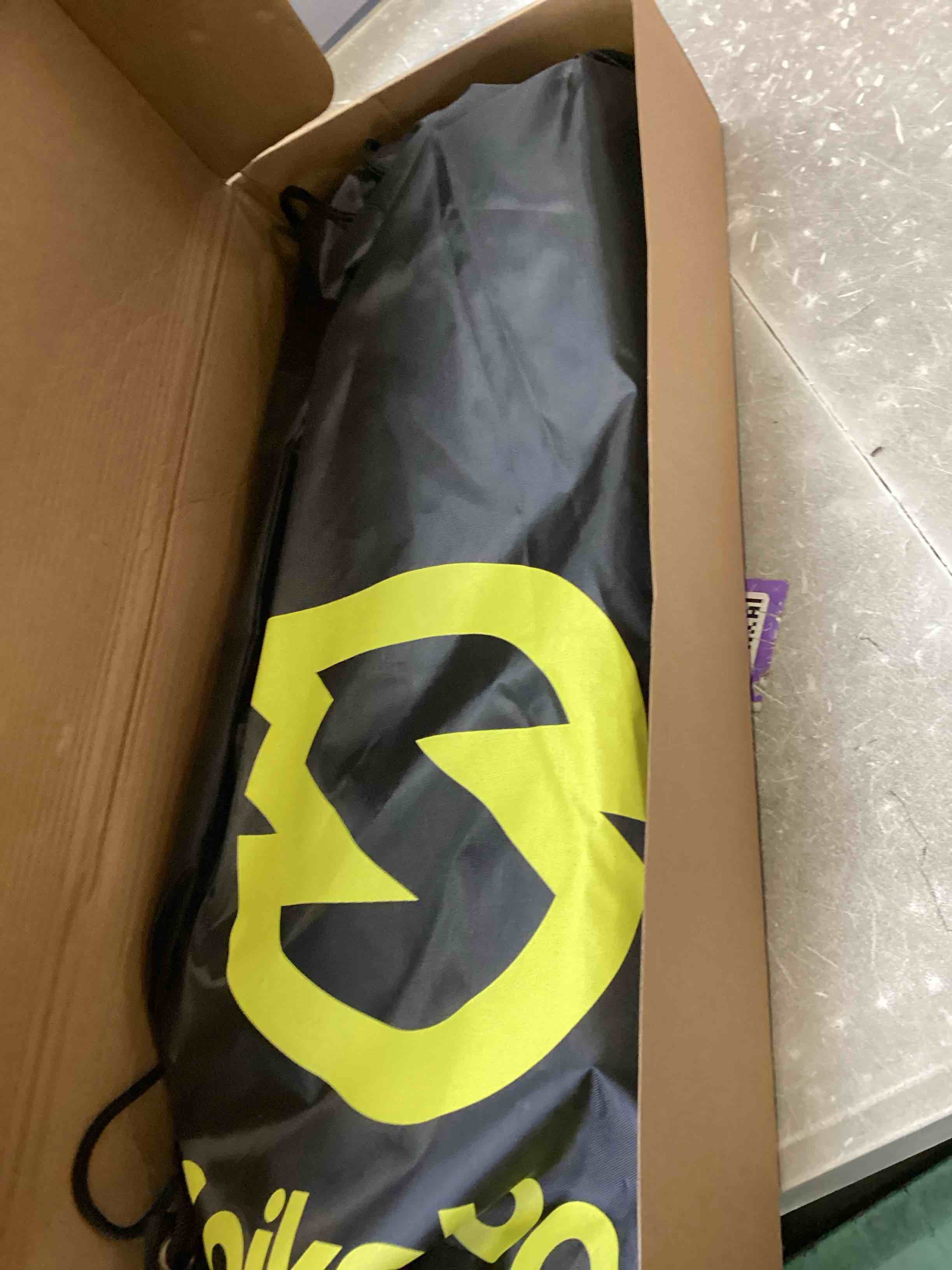 https://s3.amazonaws.com/lotting-images-prod/bidfta/PPE1418920_1745850820632.jpeg