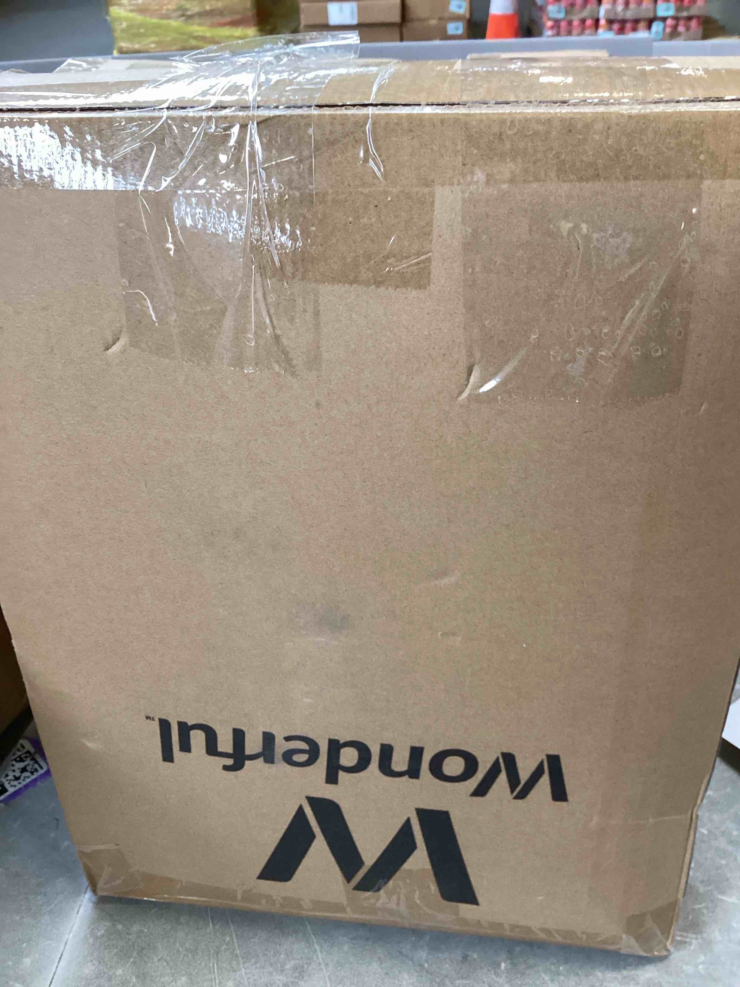 https://s3.amazonaws.com/lotting-images-prod/bidfta/PPE1419321_1746475875731.jpeg