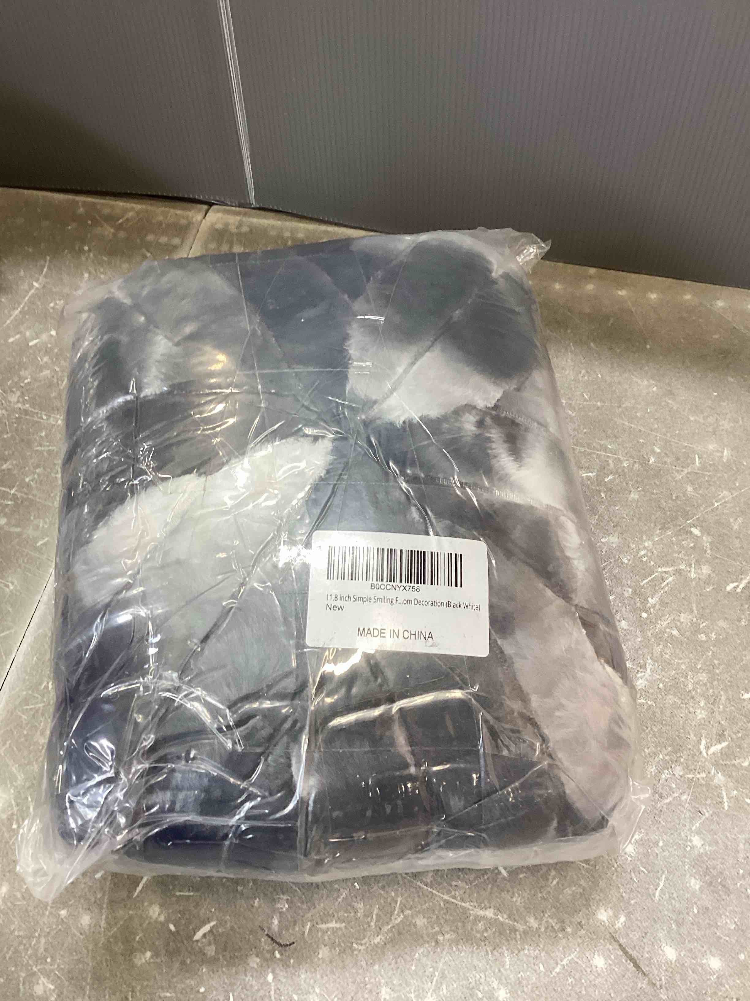 https://s3.amazonaws.com/lotting-images-prod/bidfta/PPE1419556_1746561006595.jpeg