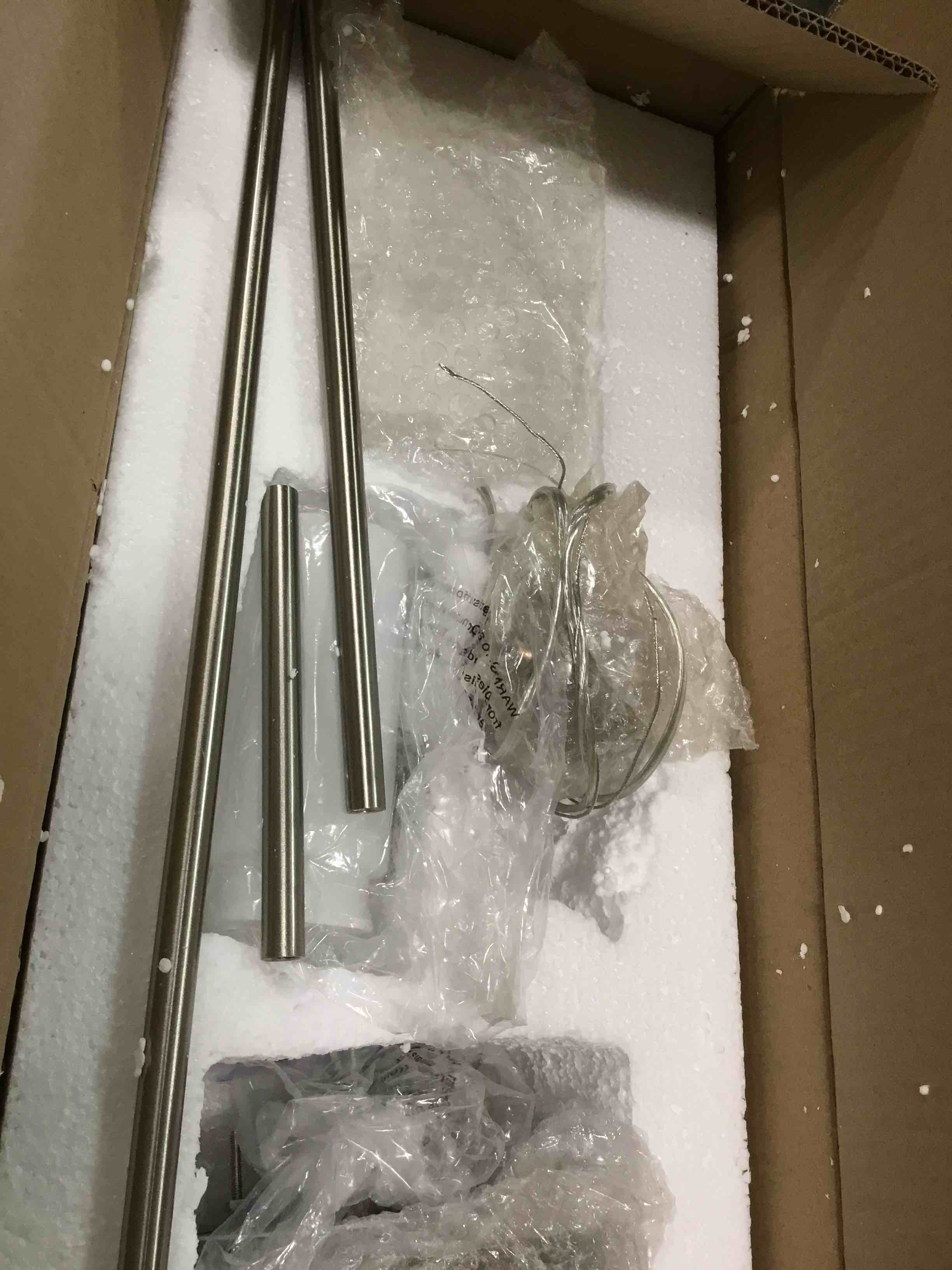 https://s3.amazonaws.com/lotting-images-prod/bidfta/PPE1420954_1741960068368.jpeg