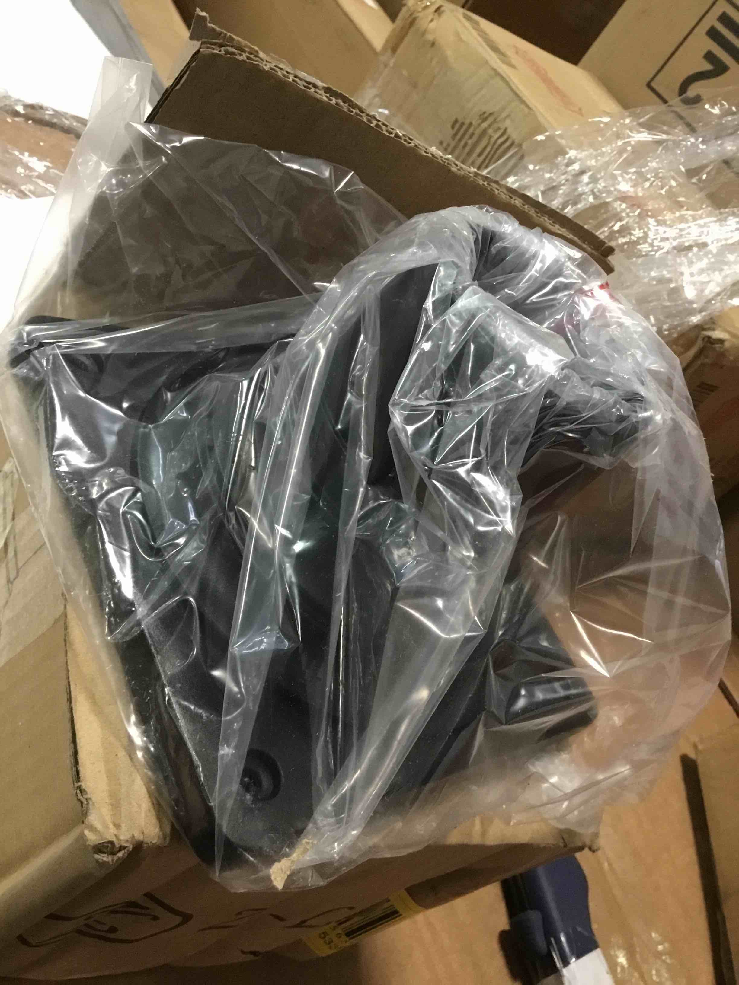 https://s3.amazonaws.com/lotting-images-prod/bidfta/PPE1421388_1742492109596.jpeg