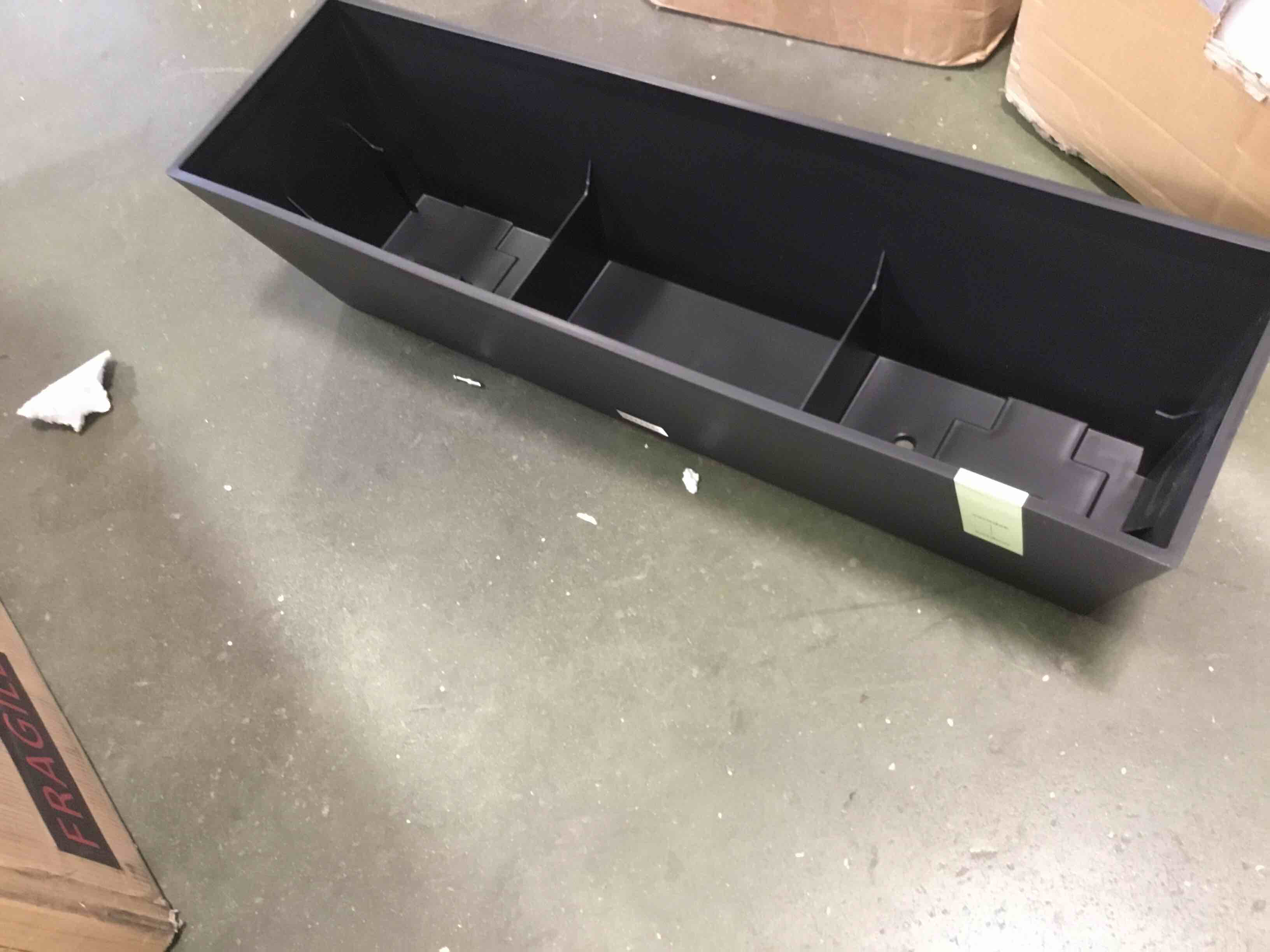 https://s3.amazonaws.com/lotting-images-prod/bidfta/PPE1422989_1744307343389.jpeg