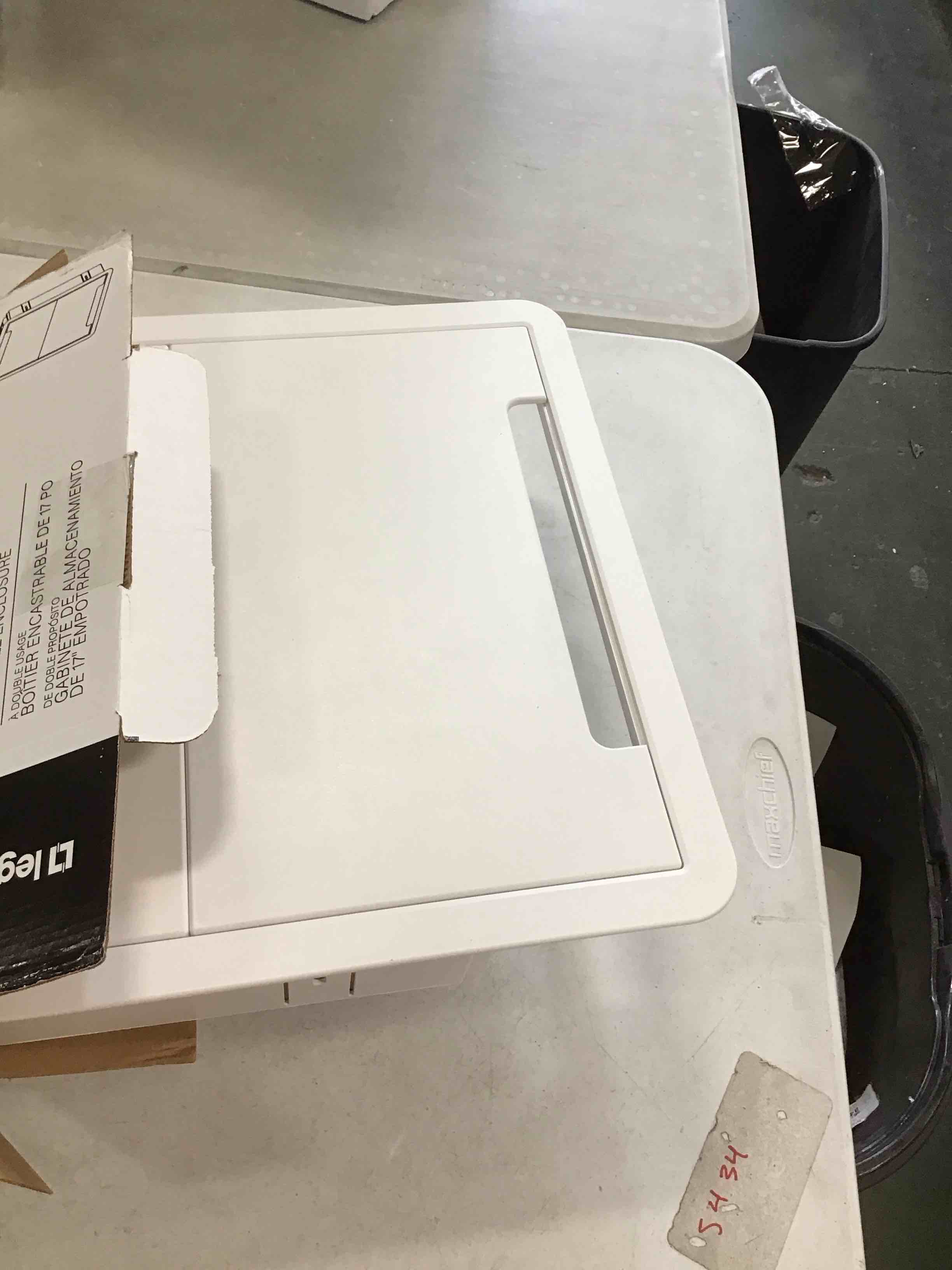 https://s3.amazonaws.com/lotting-images-prod/bidfta/PPE1423485_1741031719923.jpeg