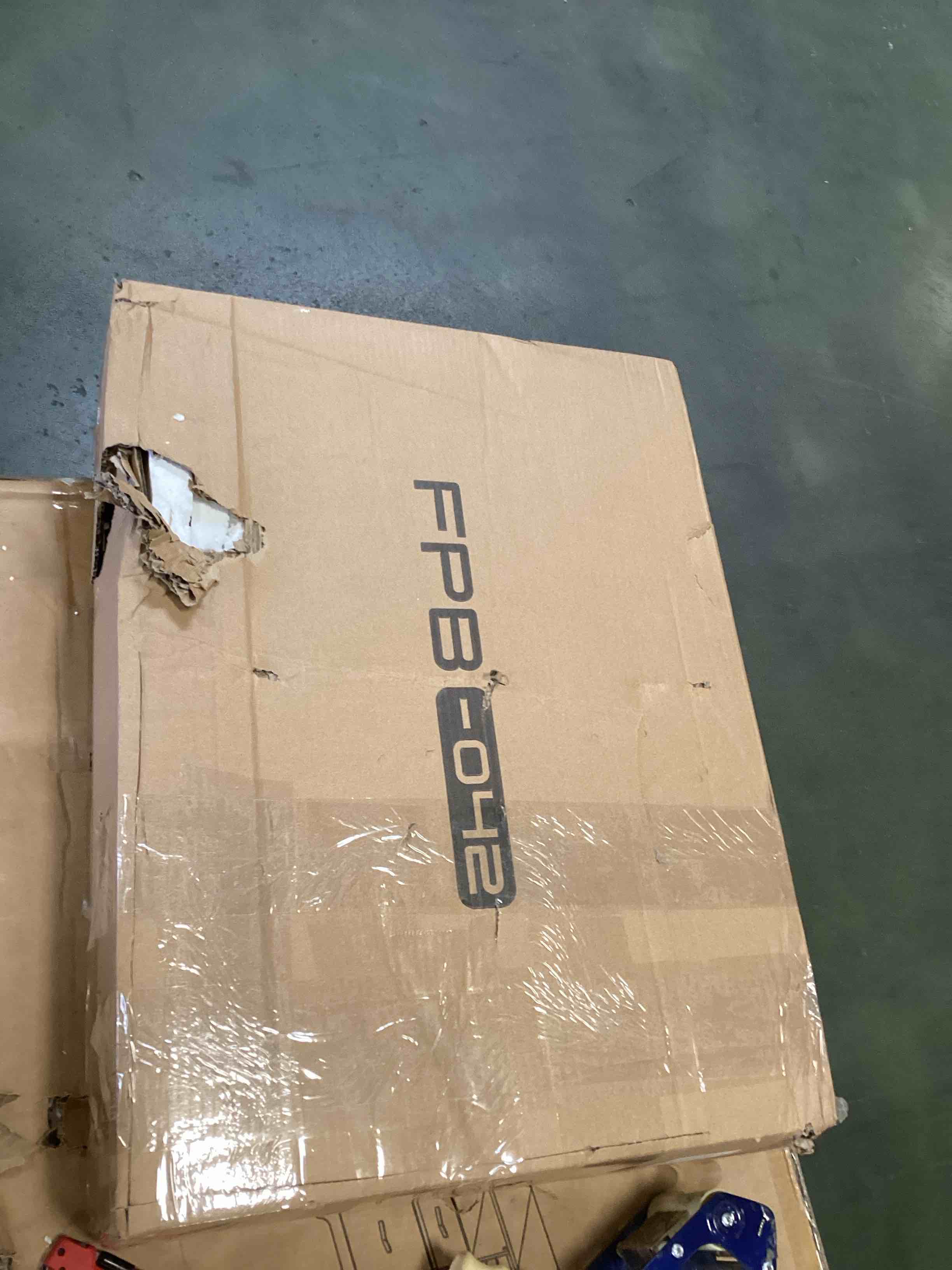 https://s3.amazonaws.com/lotting-images-prod/bidfta/PPE1424882_1742319296600.jpeg
