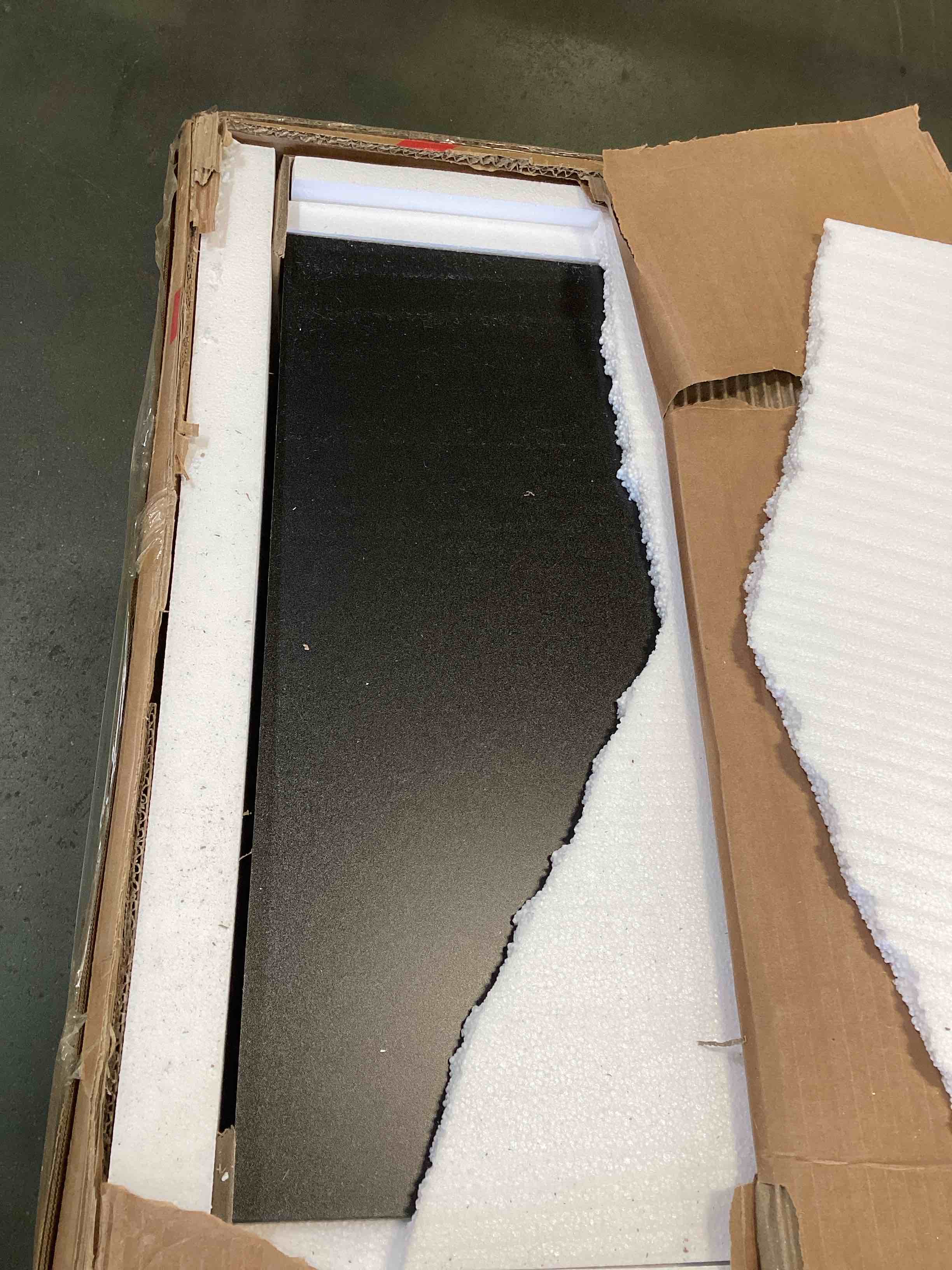 https://s3.amazonaws.com/lotting-images-prod/bidfta/PPE1424897_1742319476336.jpeg