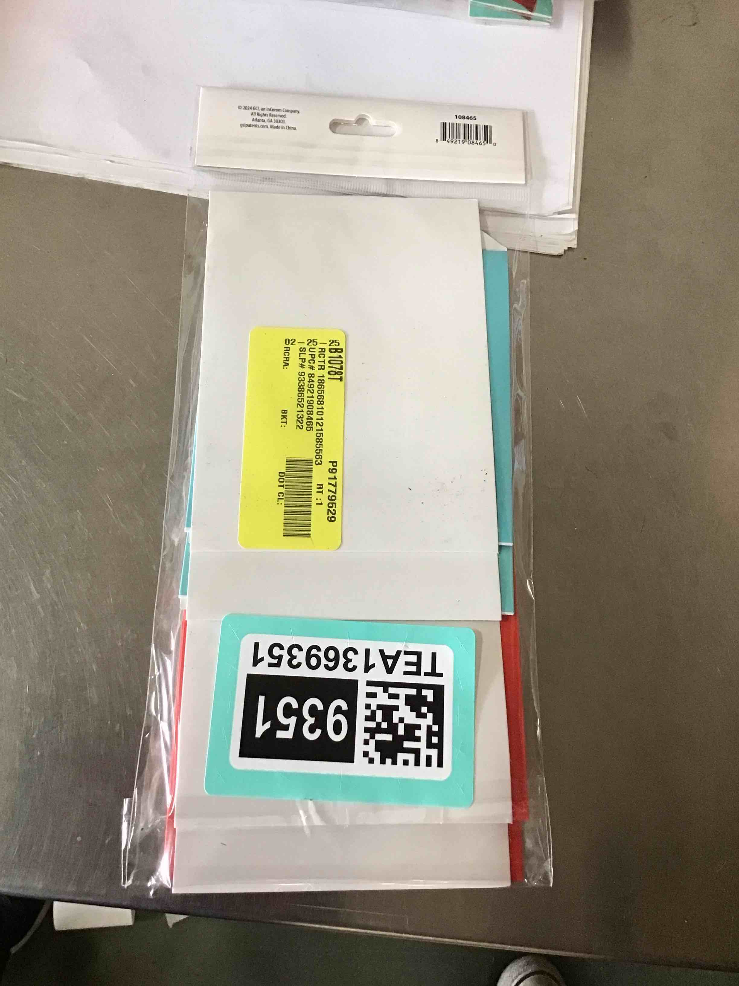 Condition photo showing Good Condition for Member’s Mark 4 Pack Gift Card Holders 