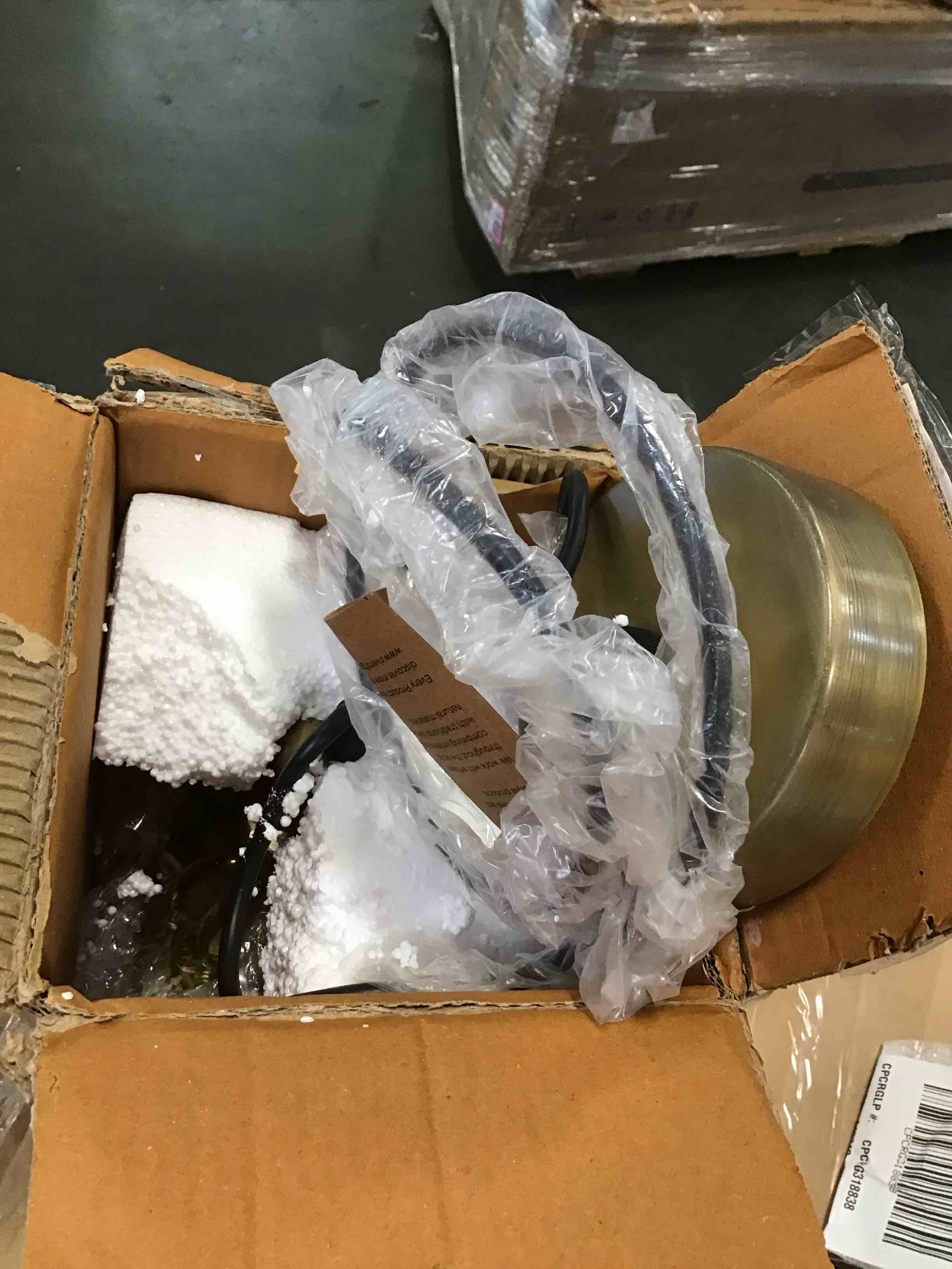 https://s3.amazonaws.com/lotting-images-prod/bidfta/PPE1427023_1745509205510.jpeg