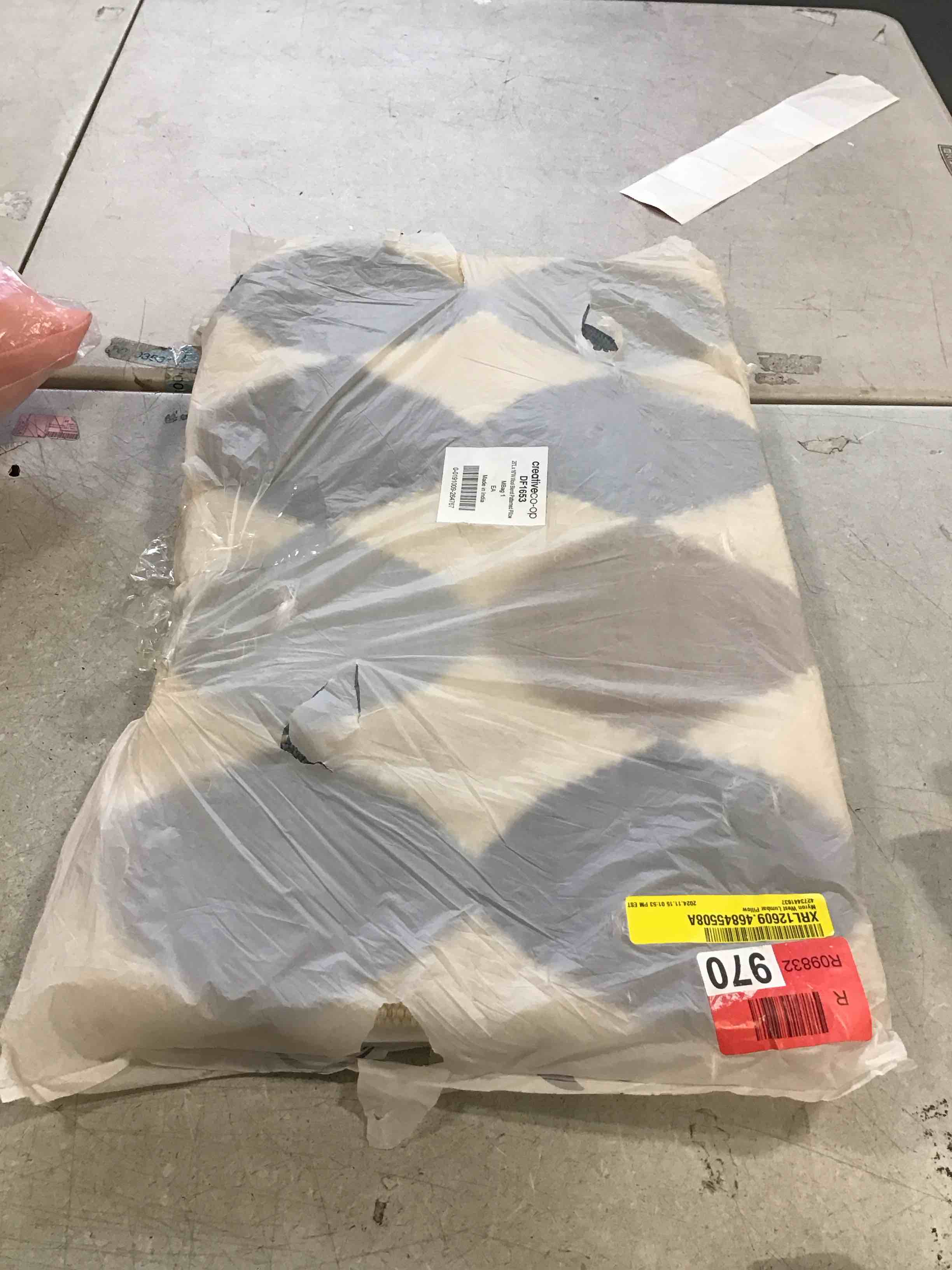 https://s3.amazonaws.com/lotting-images-prod/bidfta/PPE1427123_1745950977628.jpeg