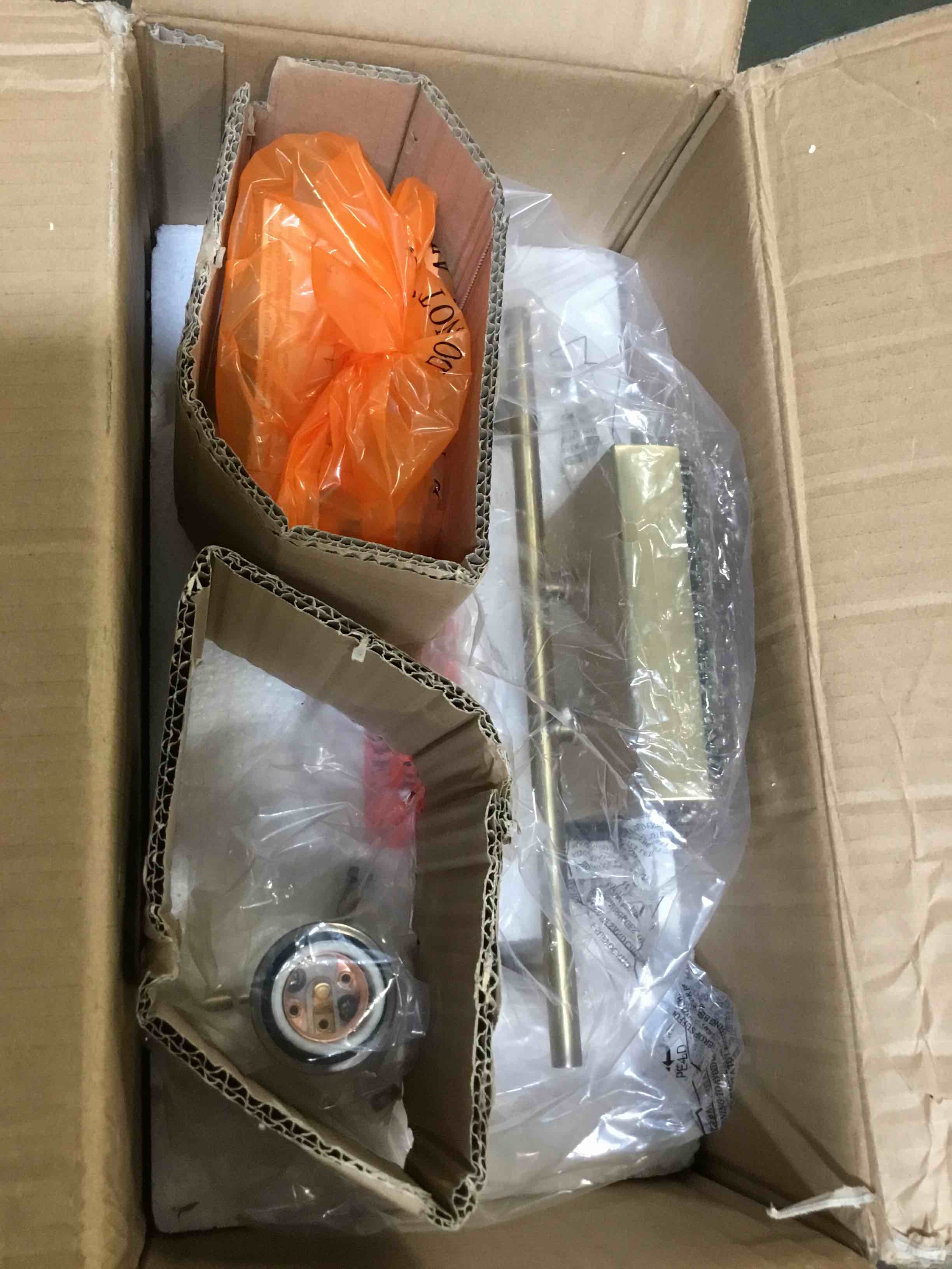 https://s3.amazonaws.com/lotting-images-prod/bidfta/PPE1427248_1746206768173.jpeg