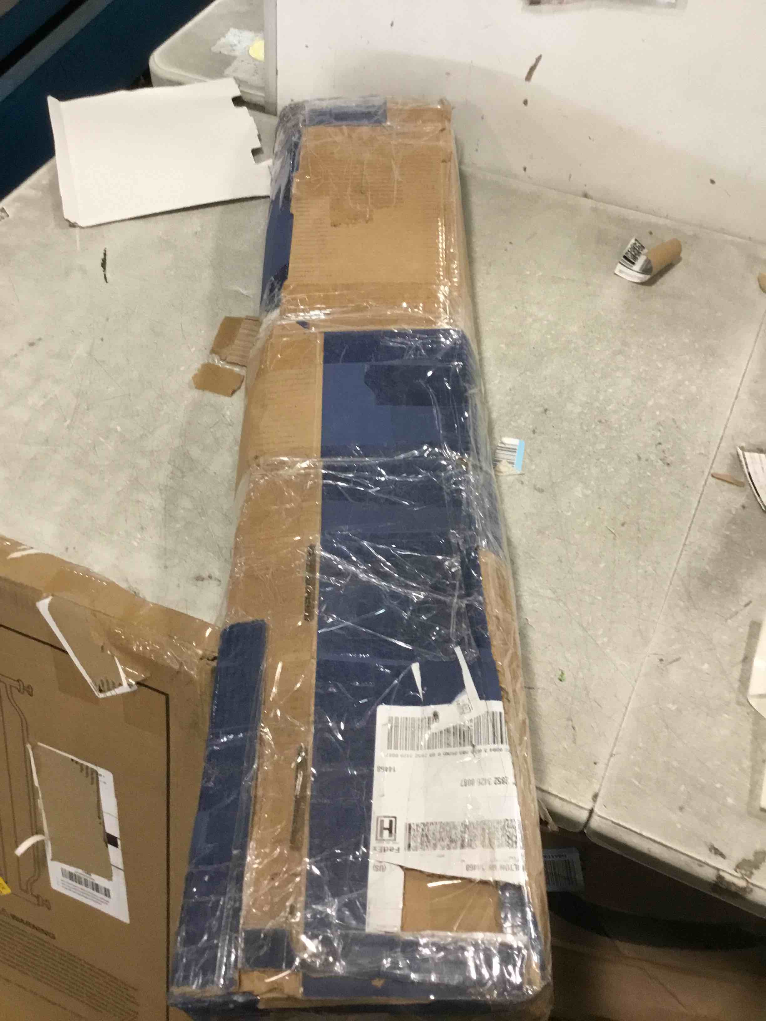 https://s3.amazonaws.com/lotting-images-prod/bidfta/PPE1427905_1749043449666.jpeg