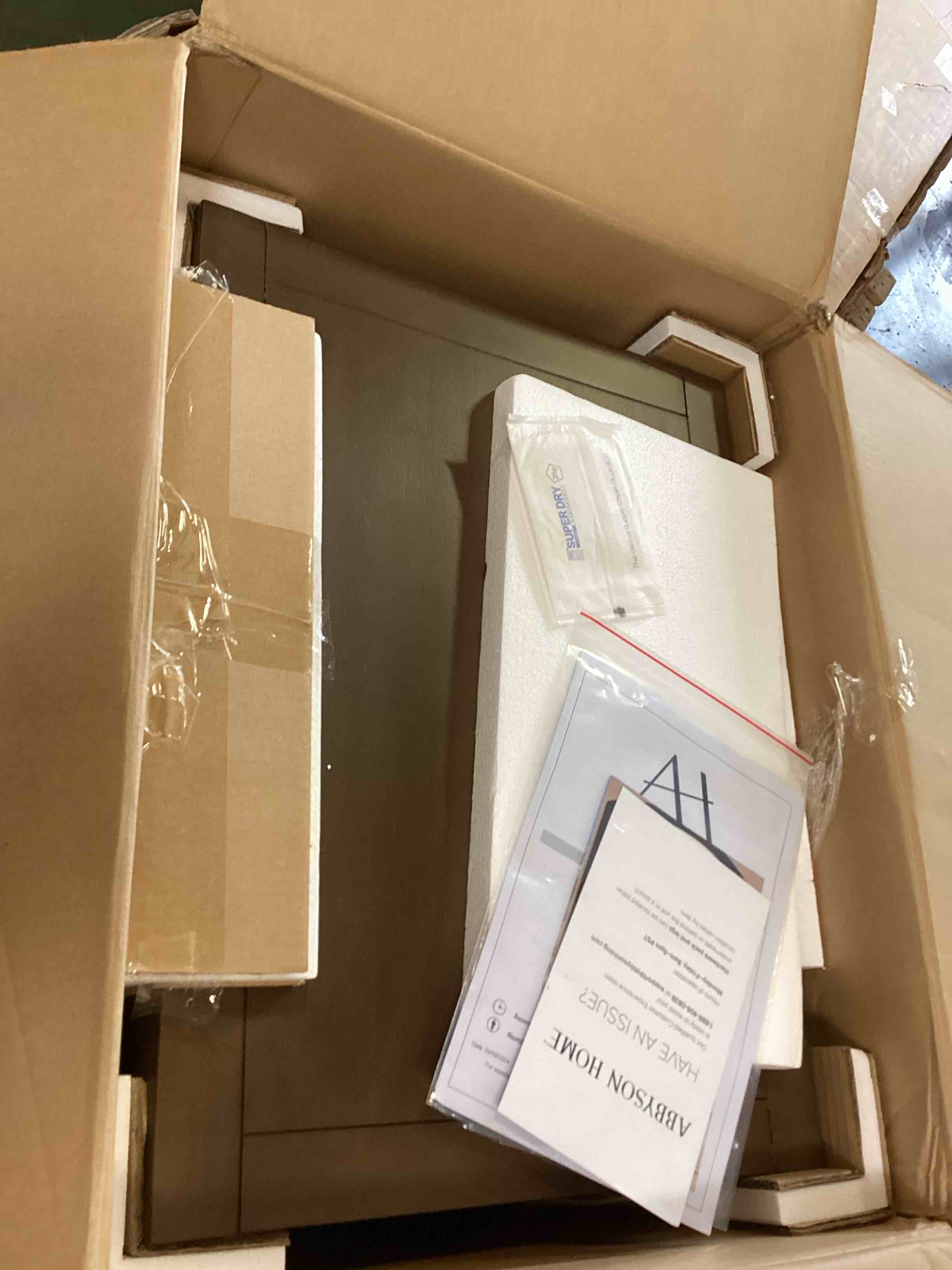 https://s3.amazonaws.com/lotting-images-prod/bidfta/PPE1428424_1749582692192.jpeg