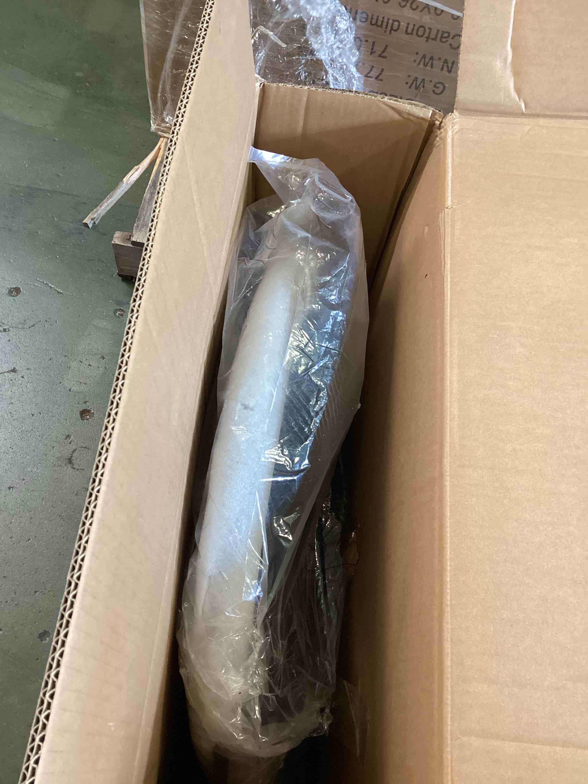 https://s3.amazonaws.com/lotting-images-prod/bidfta/PPE1428472_1749657335606.jpeg