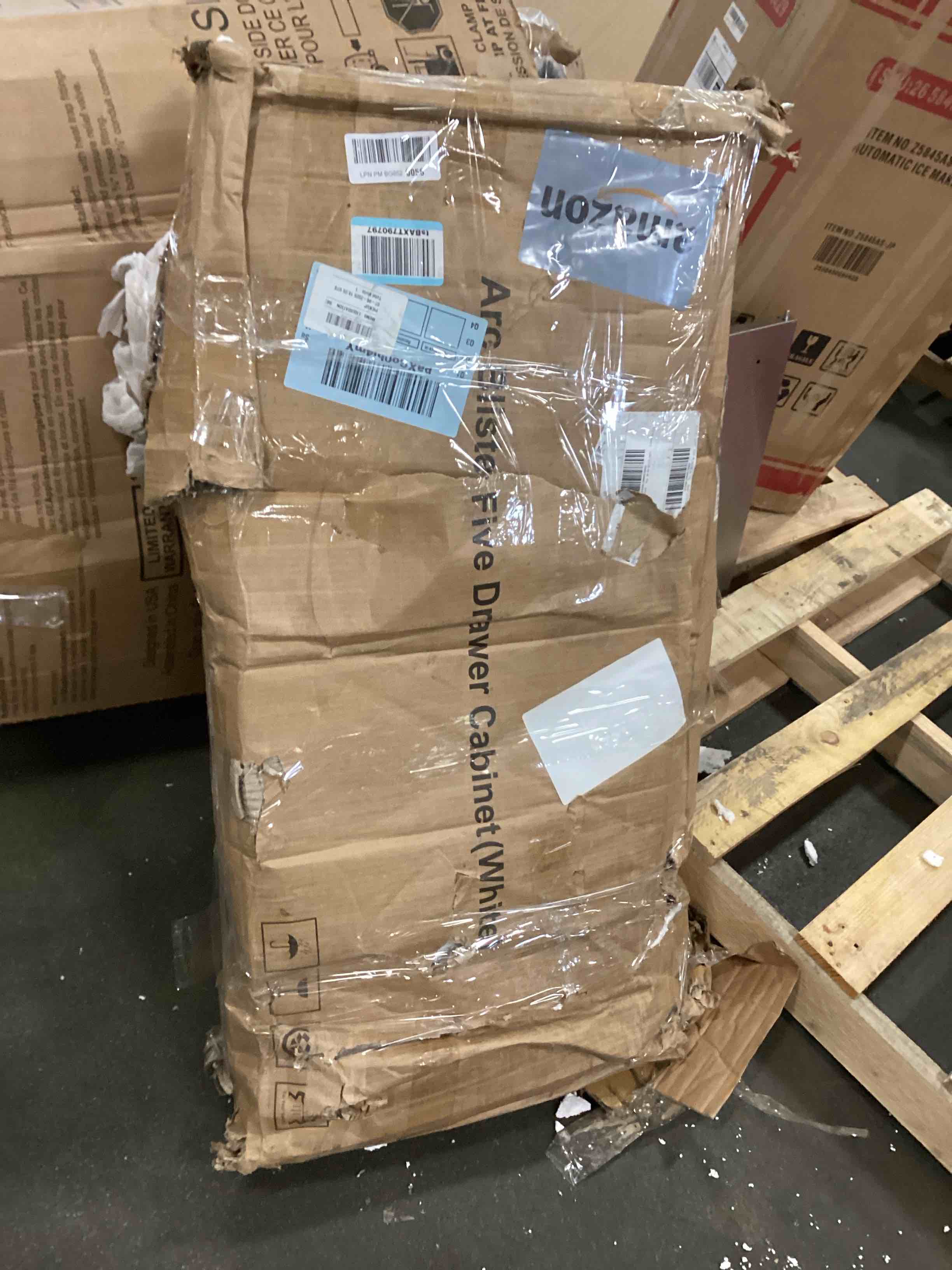 https://s3.amazonaws.com/lotting-images-prod/bidfta/PPE1428580_1749742026495.jpeg