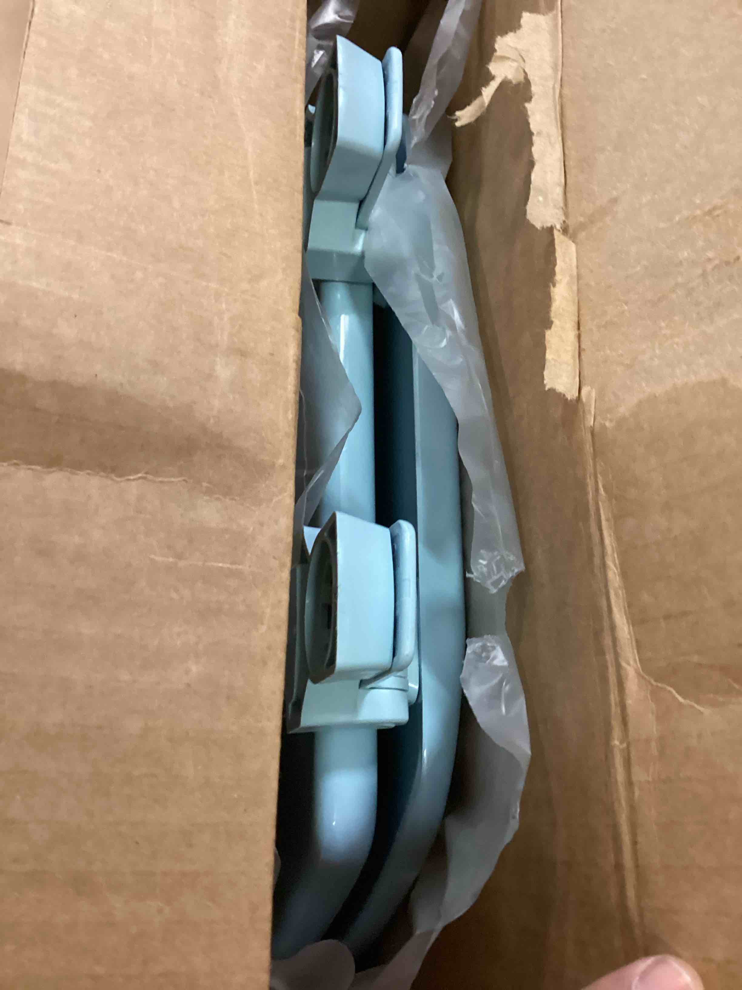 https://s3.amazonaws.com/lotting-images-prod/bidfta/PPE1428655_1749759342316.jpeg