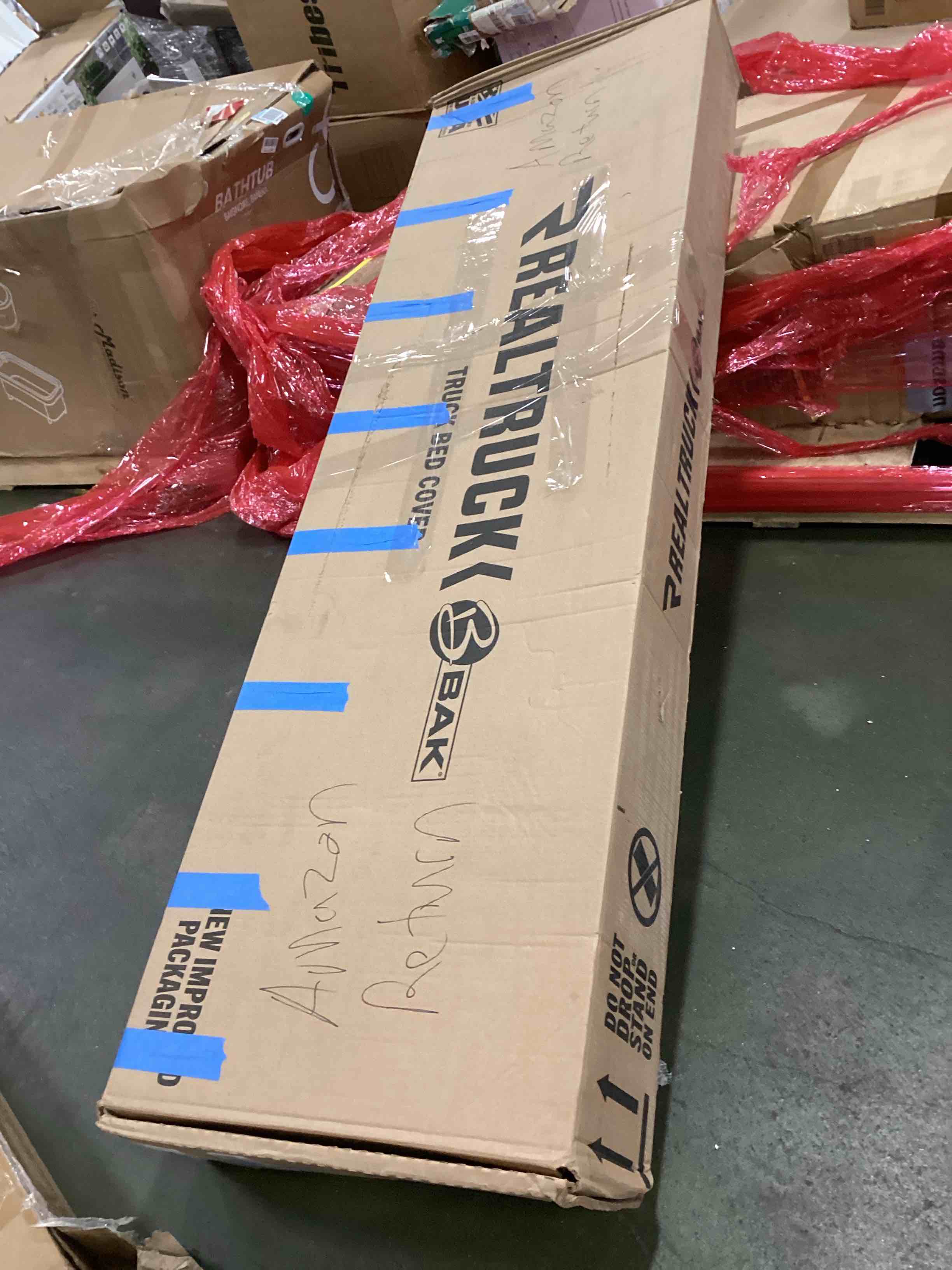 https://s3.amazonaws.com/lotting-images-prod/bidfta/PPE1428798_1749912924392.jpeg