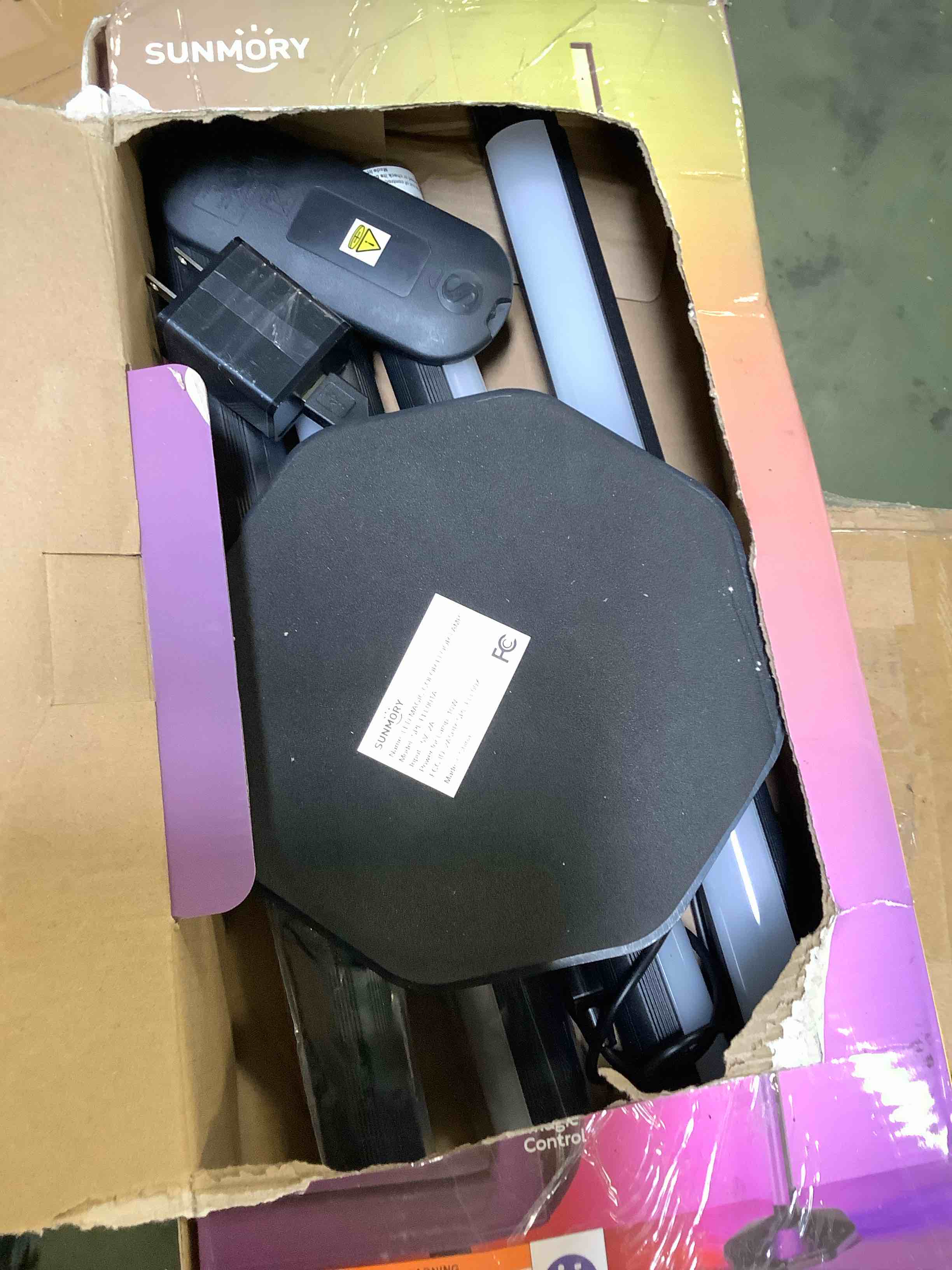https://s3.amazonaws.com/lotting-images-prod/bidfta/PPE1428982_1750268178576.jpeg