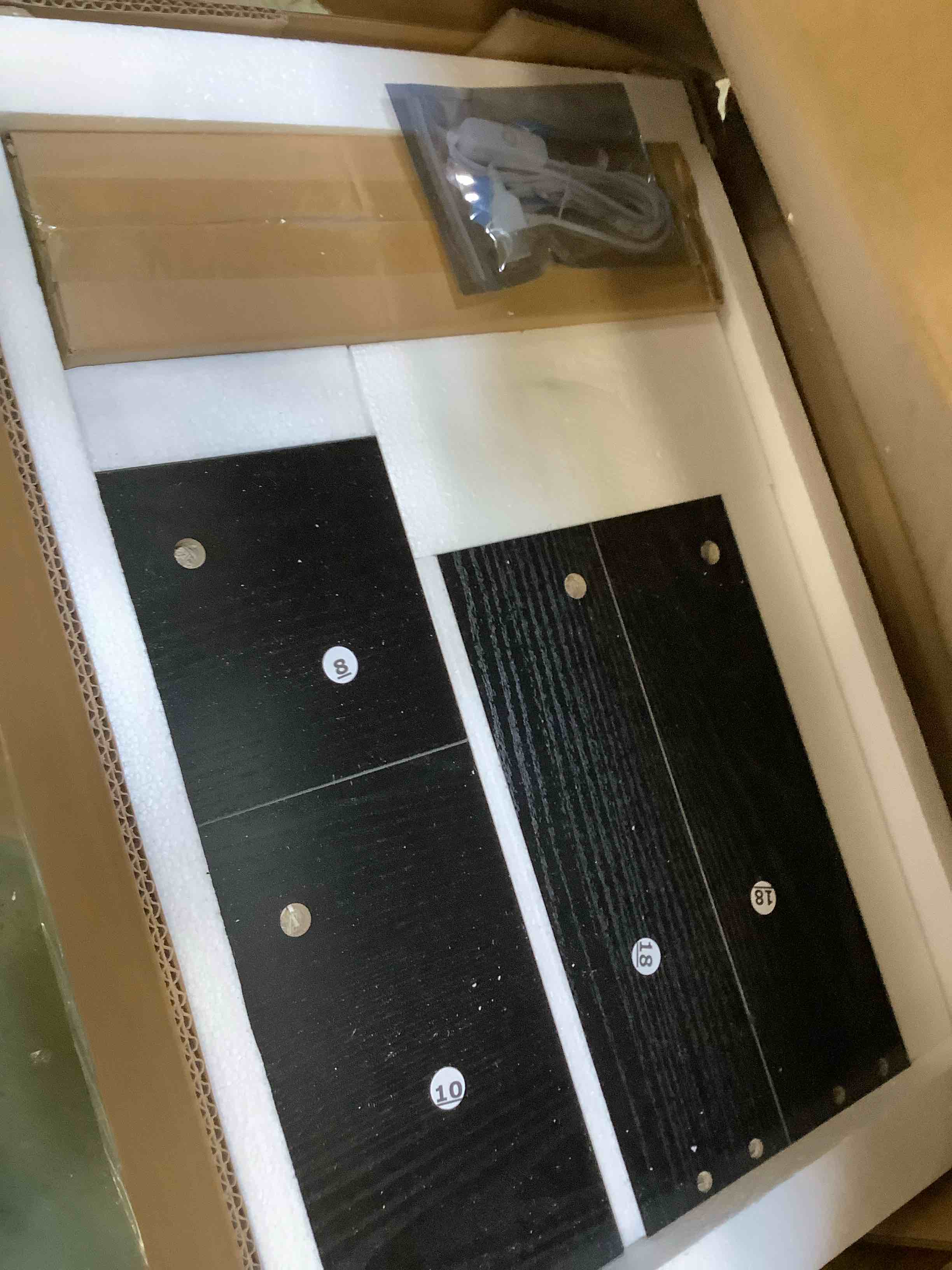 https://s3.amazonaws.com/lotting-images-prod/bidfta/PPE1428984_1750268872895.jpeg