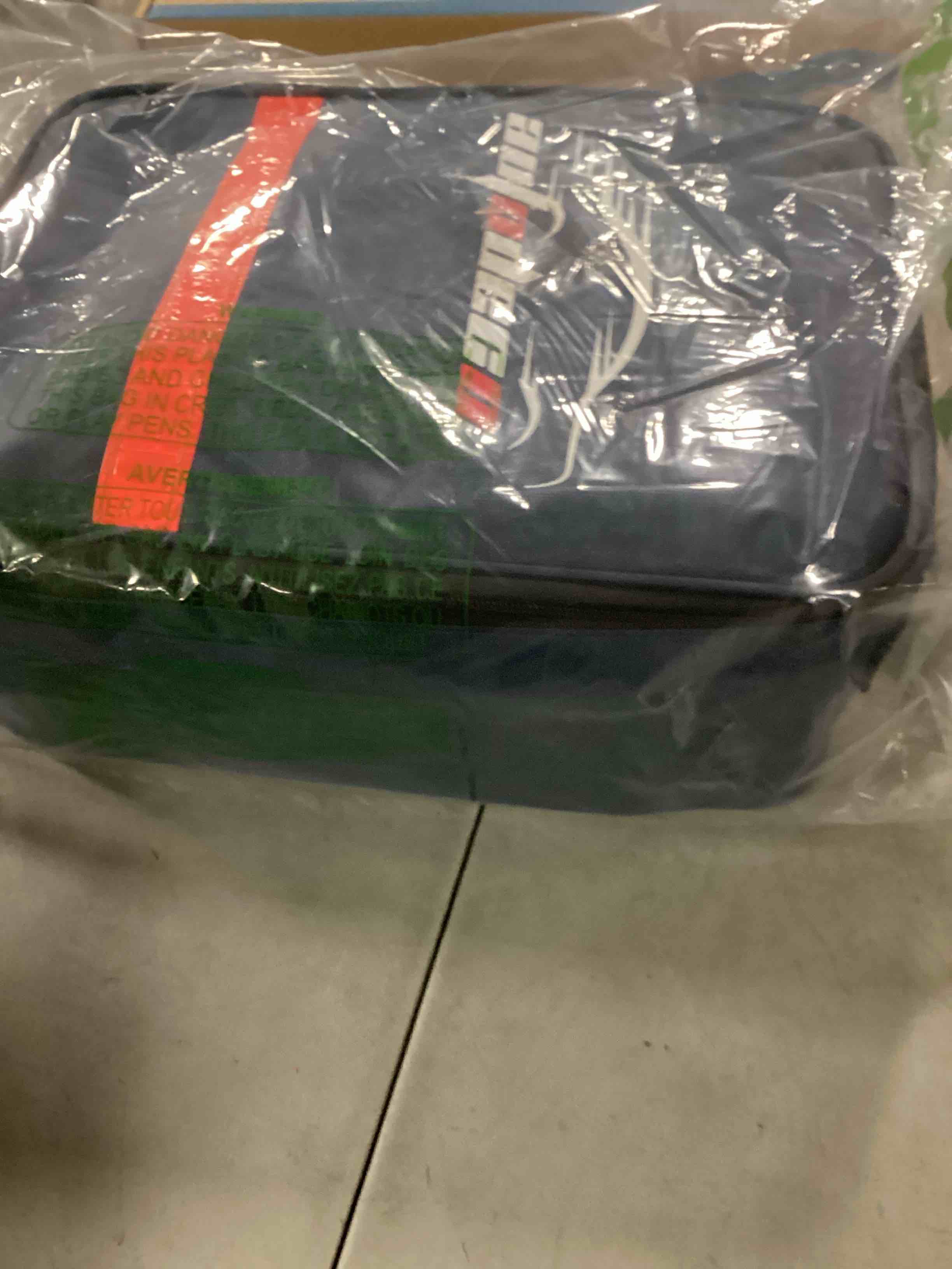 https://s3.amazonaws.com/lotting-images-prod/bidfta/PPE1429390_1743165651664.jpeg