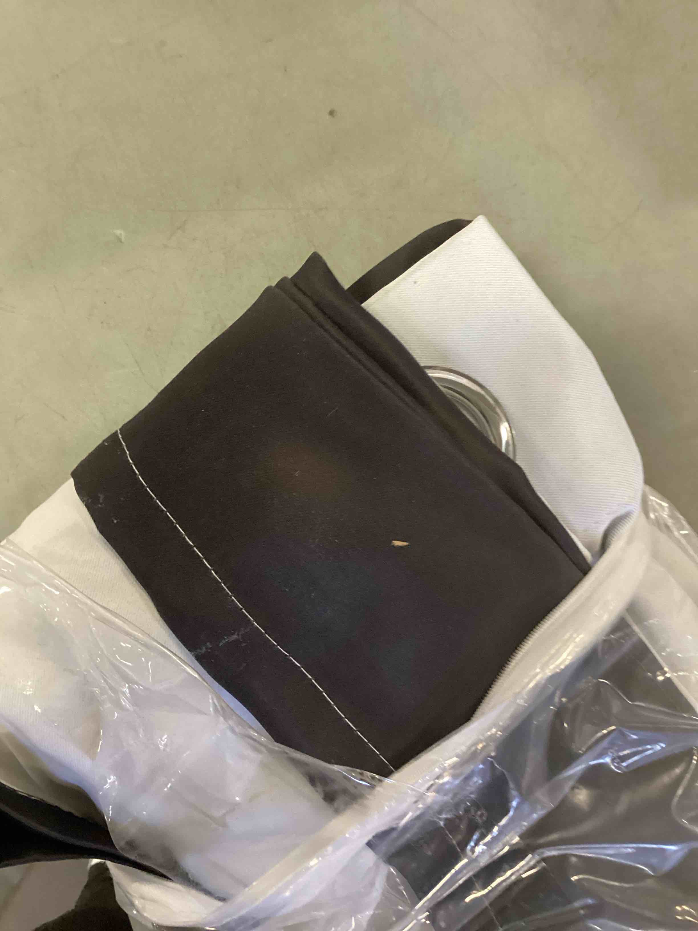 https://s3.amazonaws.com/lotting-images-prod/bidfta/PPE1429908_1743527150963.jpeg