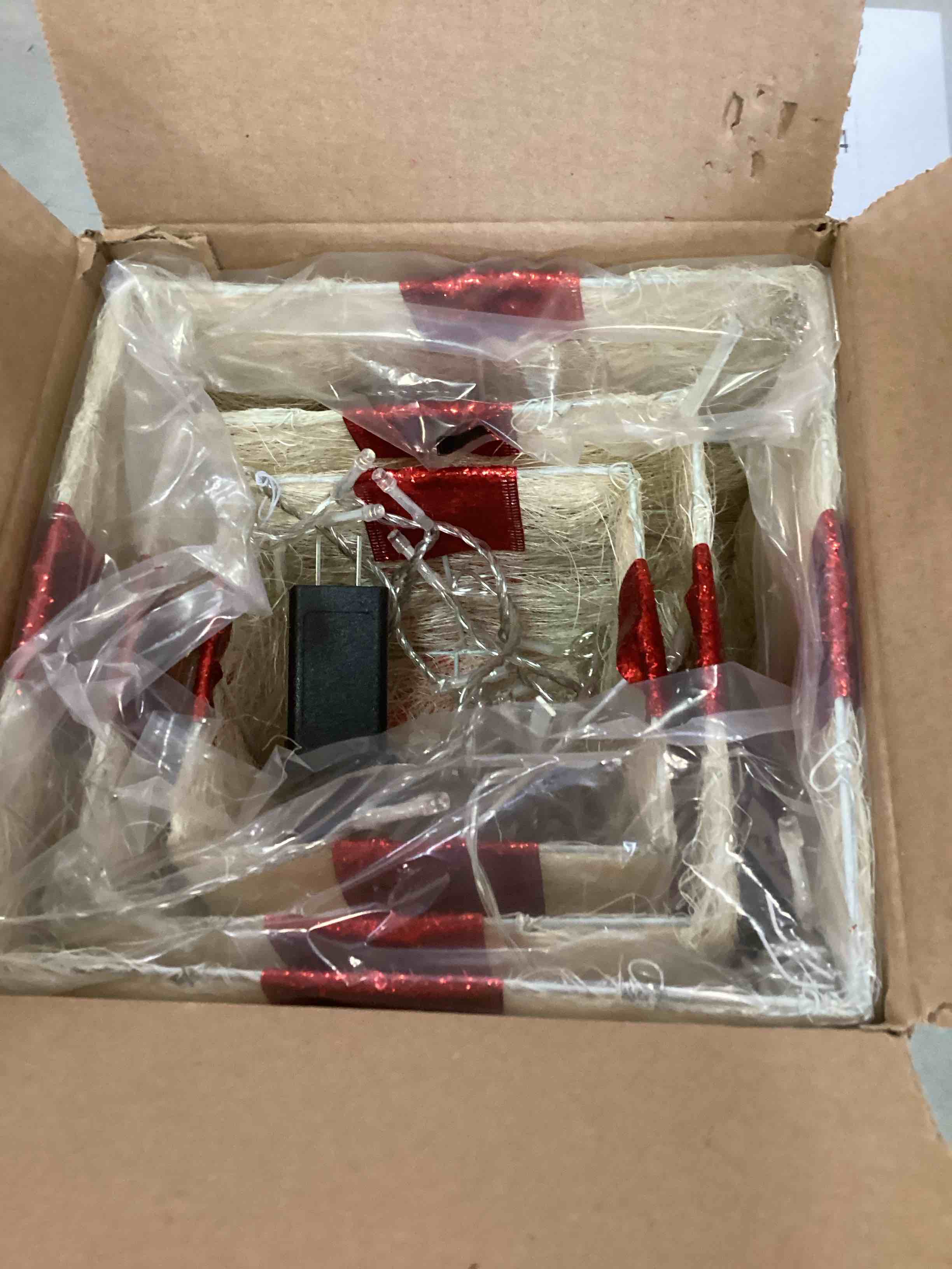 https://s3.amazonaws.com/lotting-images-prod/bidfta/PPE1430176_1743615509603.jpeg