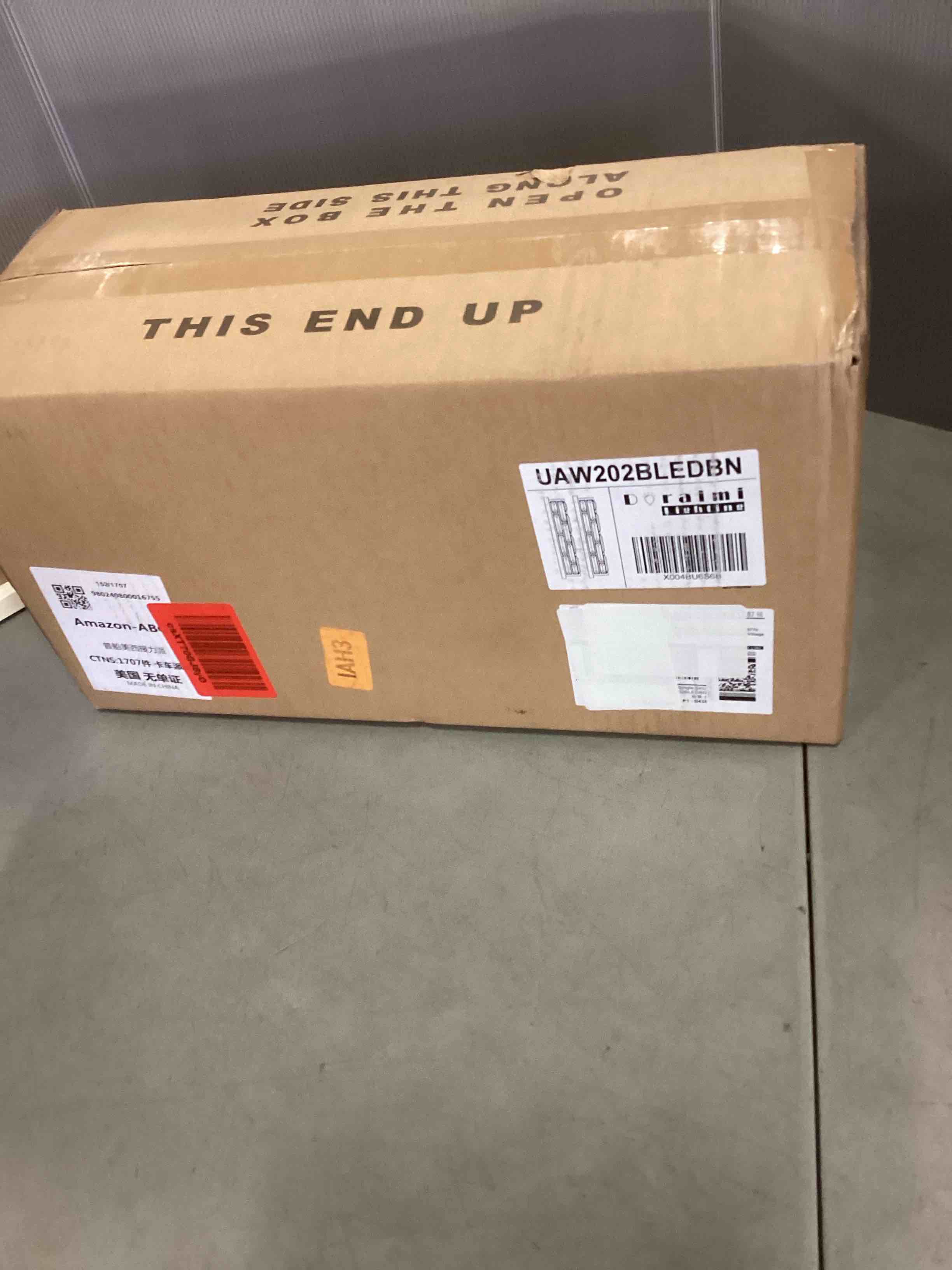 https://s3.amazonaws.com/lotting-images-prod/bidfta/PPE1431745_1745324300725.jpeg
